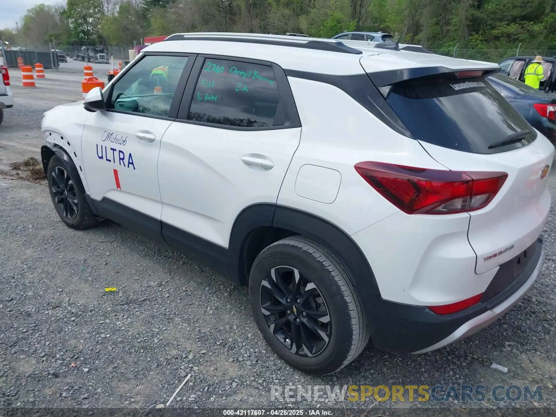 3 Photograph of a damaged car KL79MPSL6NB056206 CHEVROLET TRAILBLAZER 2022