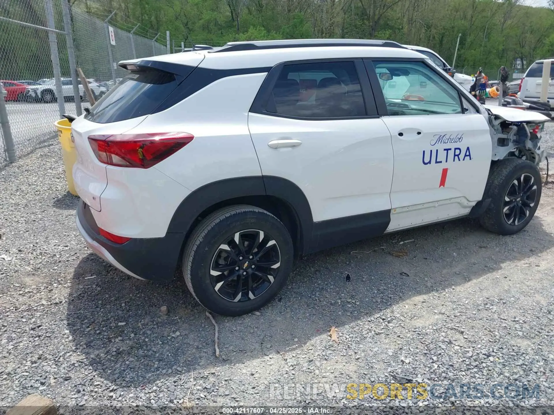 4 Photograph of a damaged car KL79MPSL6NB056206 CHEVROLET TRAILBLAZER 2022