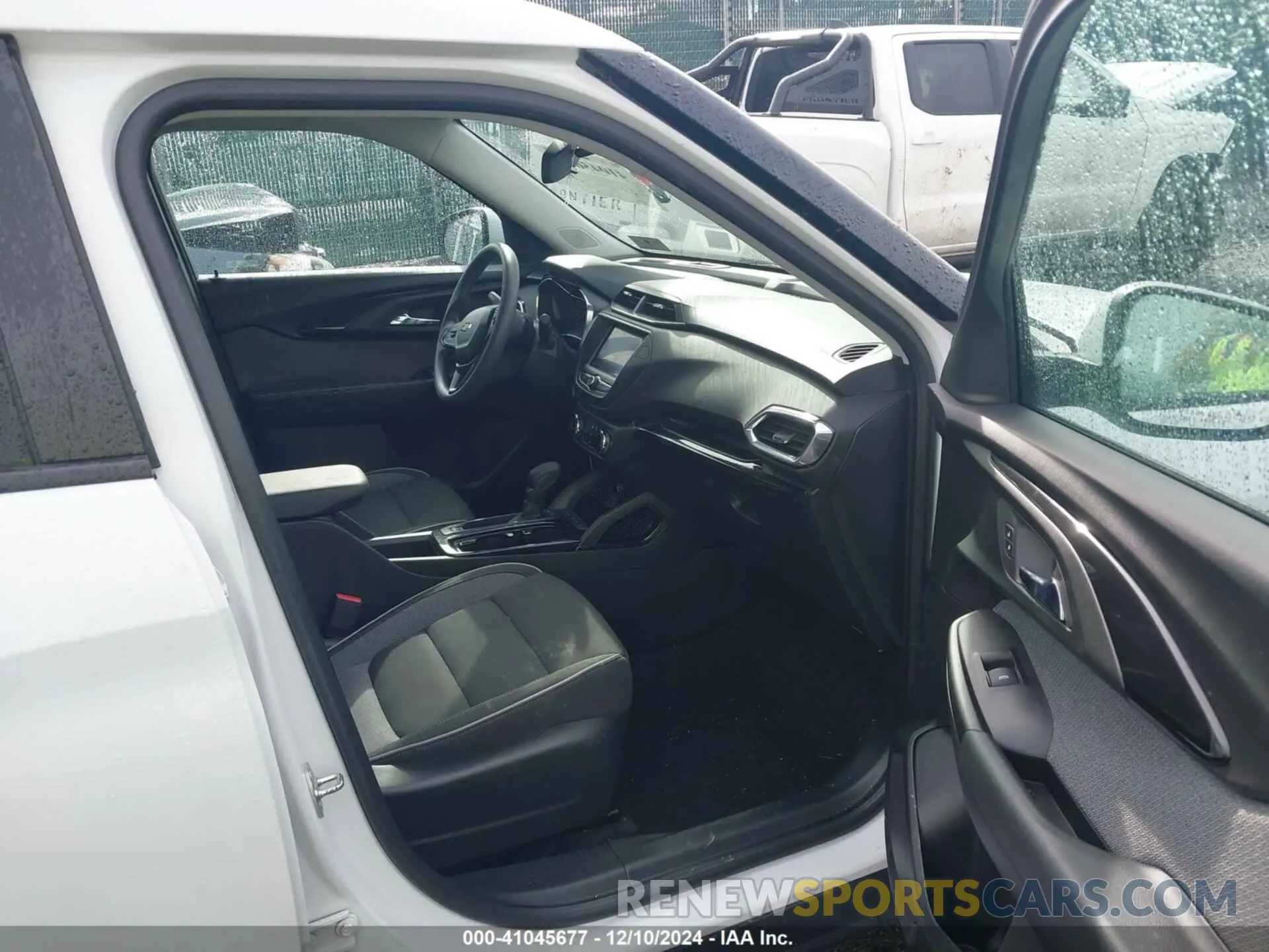 5 Photograph of a damaged car KL79MPSL6NB060952 CHEVROLET TRAILBLAZER 2022
