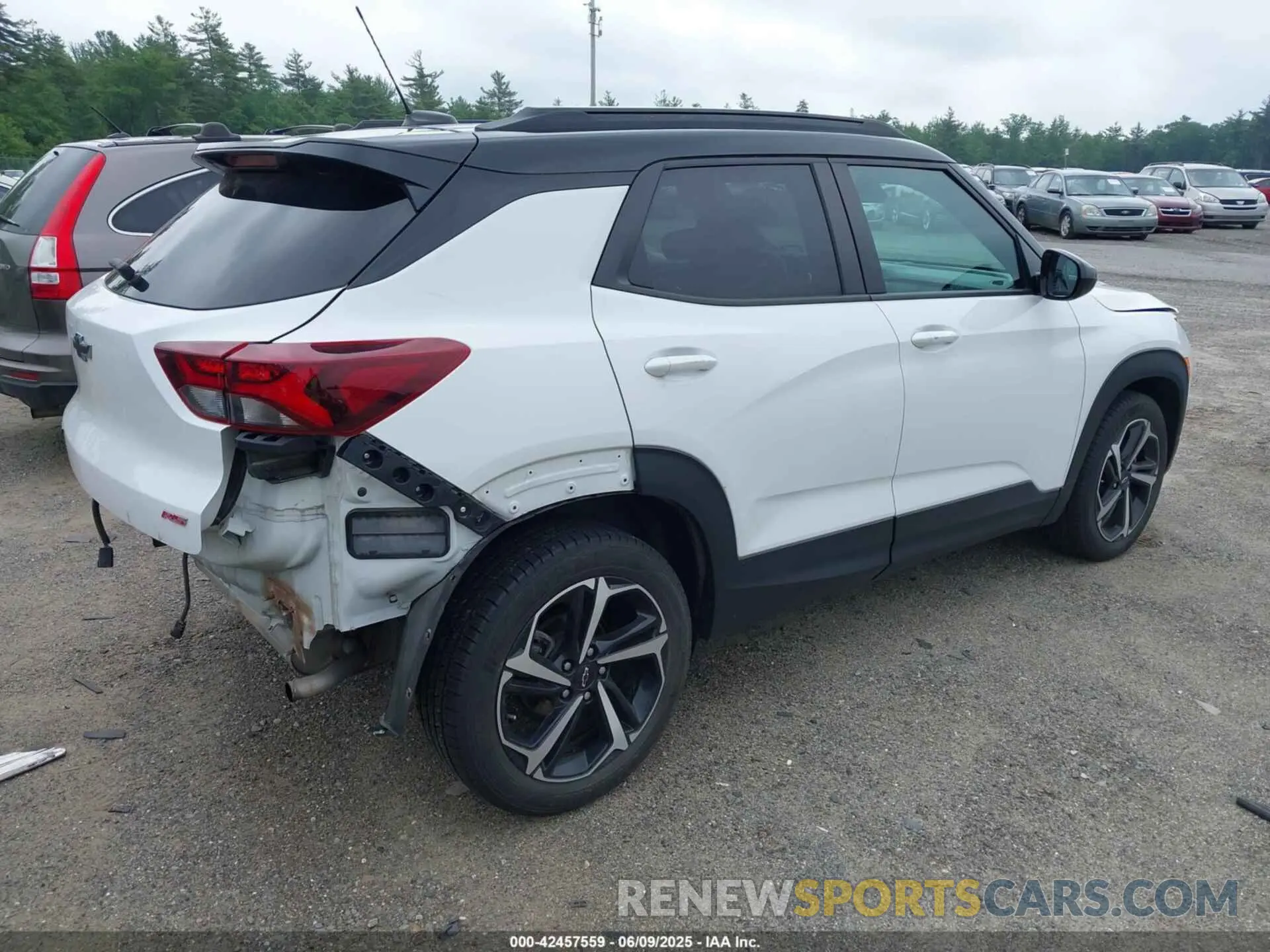 4 Photograph of a damaged car KL79MTSL2NB010512 CHEVROLET TRAILBLAZER 2022