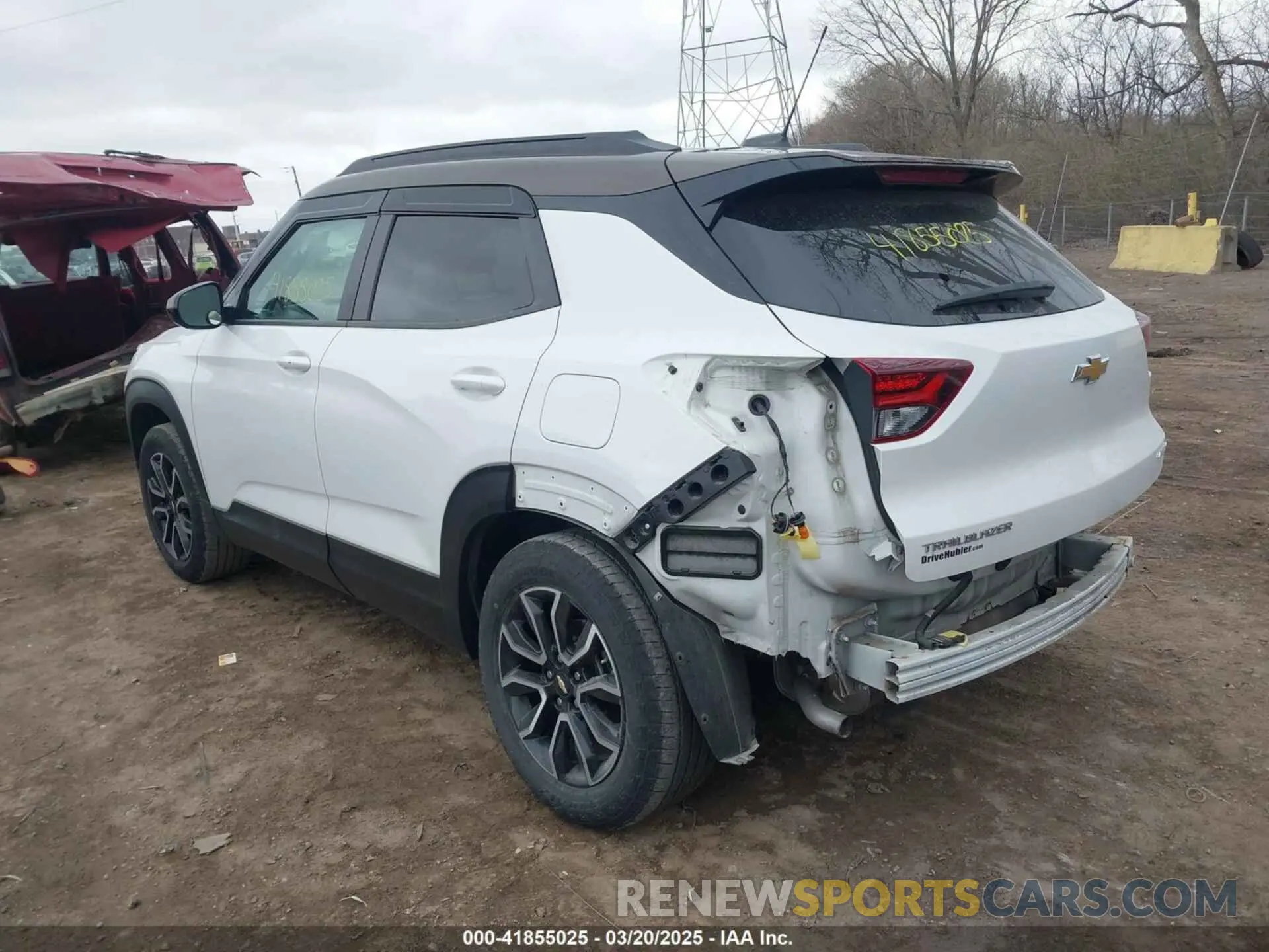 19 Photograph of a damaged car KL79MVSL5NB033472 CHEVROLET TRAILBLAZER 2022