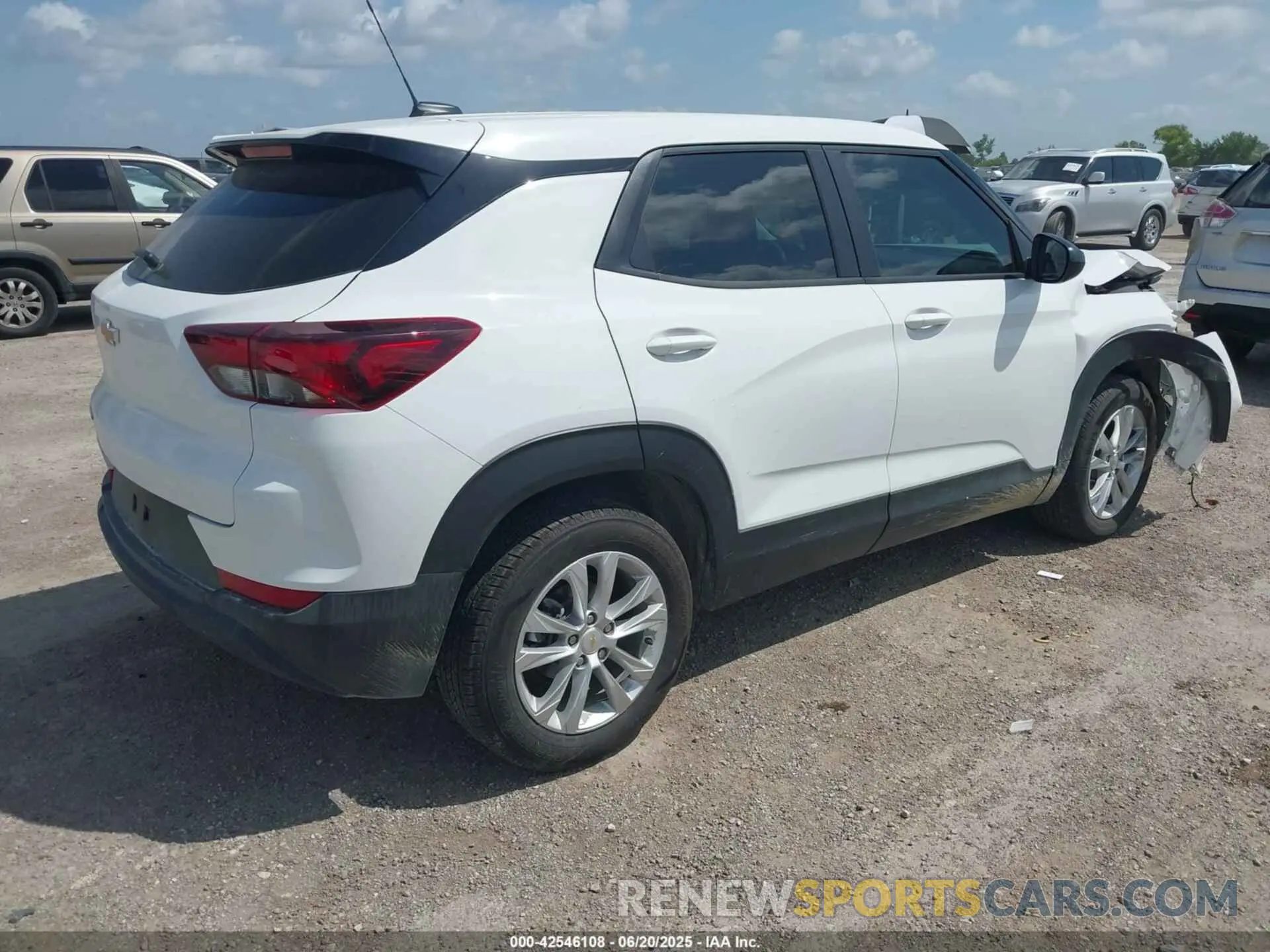4 Photograph of a damaged car KL79MMS24PB168155 CHEVROLET TRAILBLAZER 2023