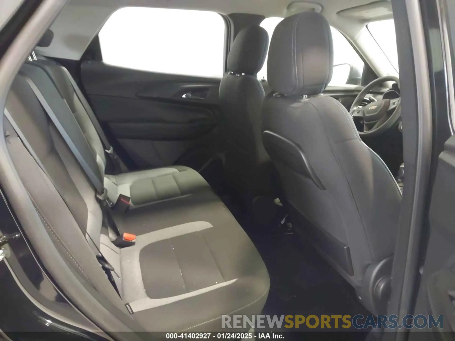 8 Фотография поврежденного автомобиля KL79MMS29PB204518 CHEVROLET TRAILBLAZER 2023