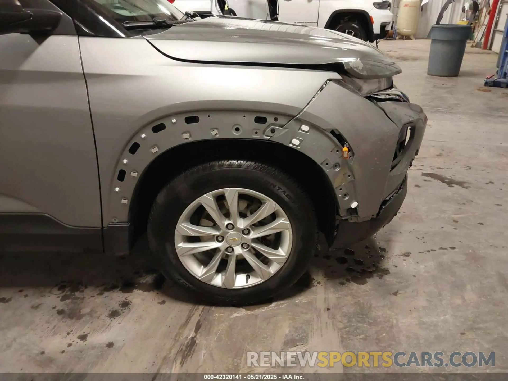 18 Photograph of a damaged car KL79MMS2XPB189284 CHEVROLET TRAILBLAZER 2023