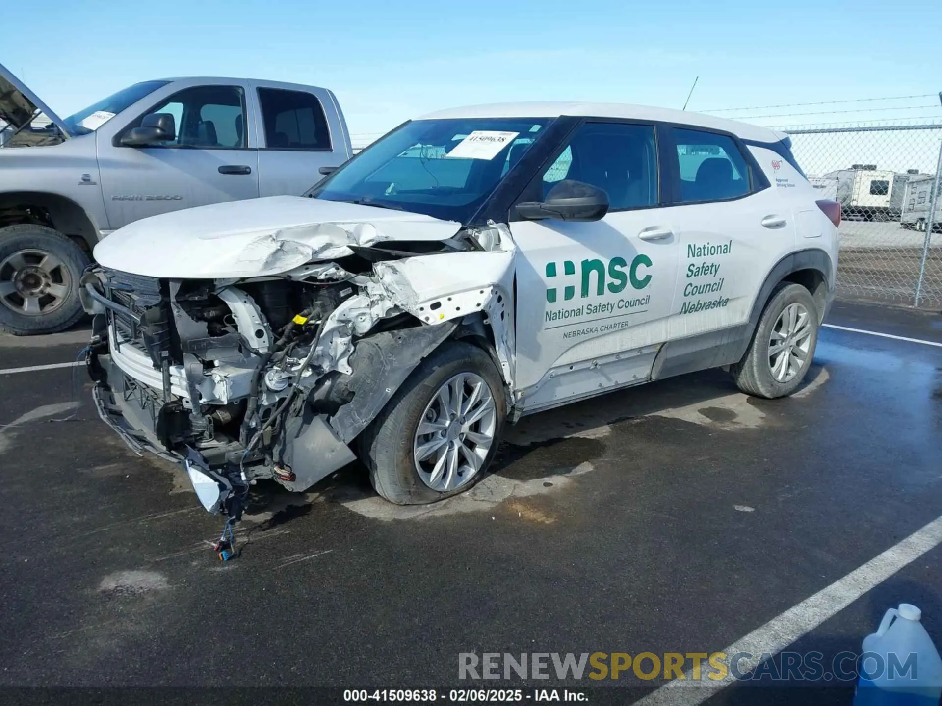 2 Photograph of a damaged car KL79MNSL1PB126718 CHEVROLET TRAILBLAZER 2023