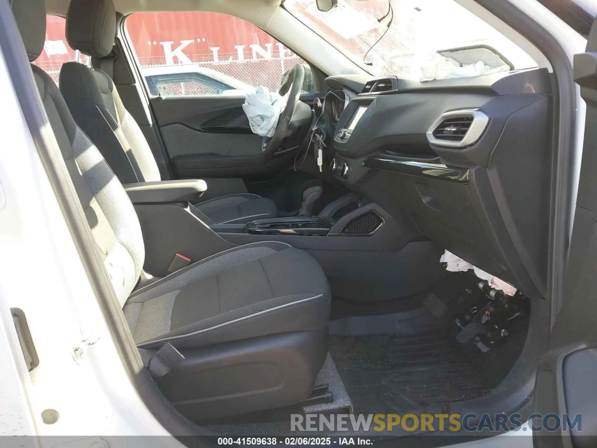 5 Photograph of a damaged car KL79MNSL1PB126718 CHEVROLET TRAILBLAZER 2023