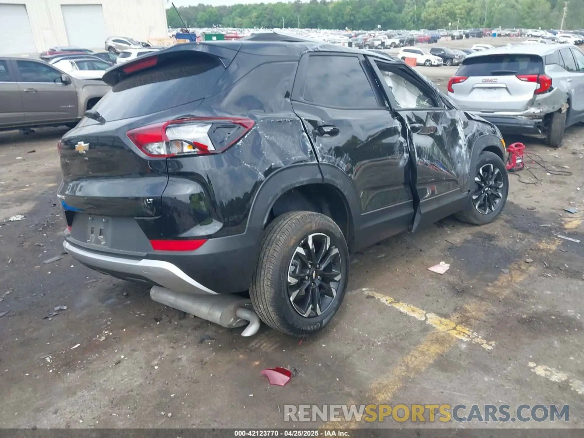 4 Фотография поврежденного автомобиля KL79MPS21PB179339 CHEVROLET TRAILBLAZER 2023