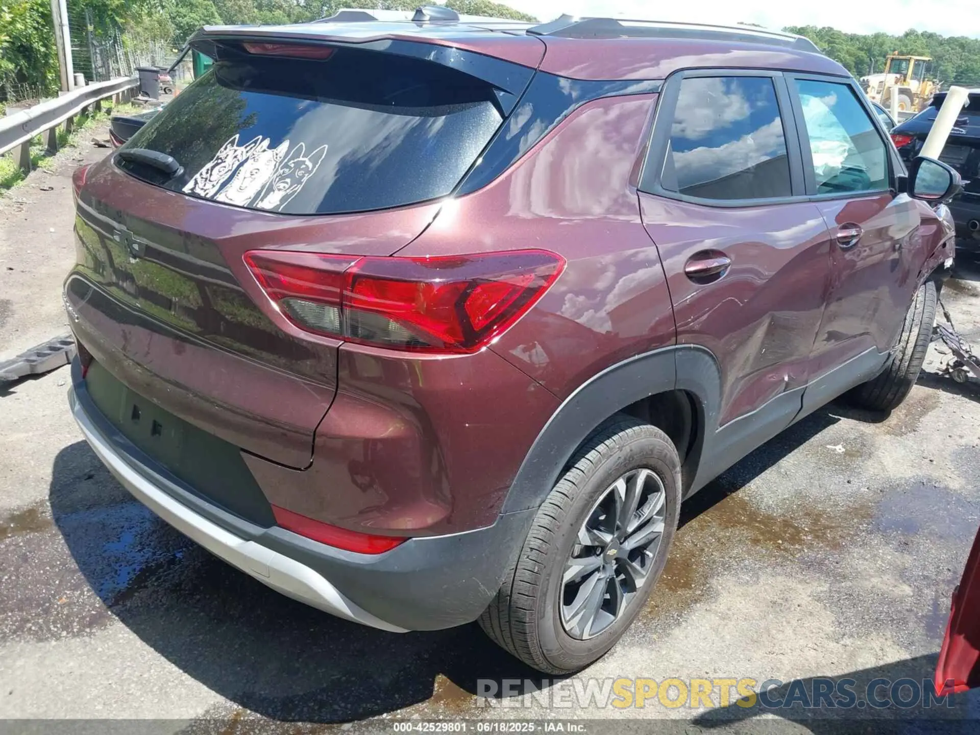 4 Photograph of a damaged car KL79MPS28PB018356 CHEVROLET TRAILBLAZER 2023