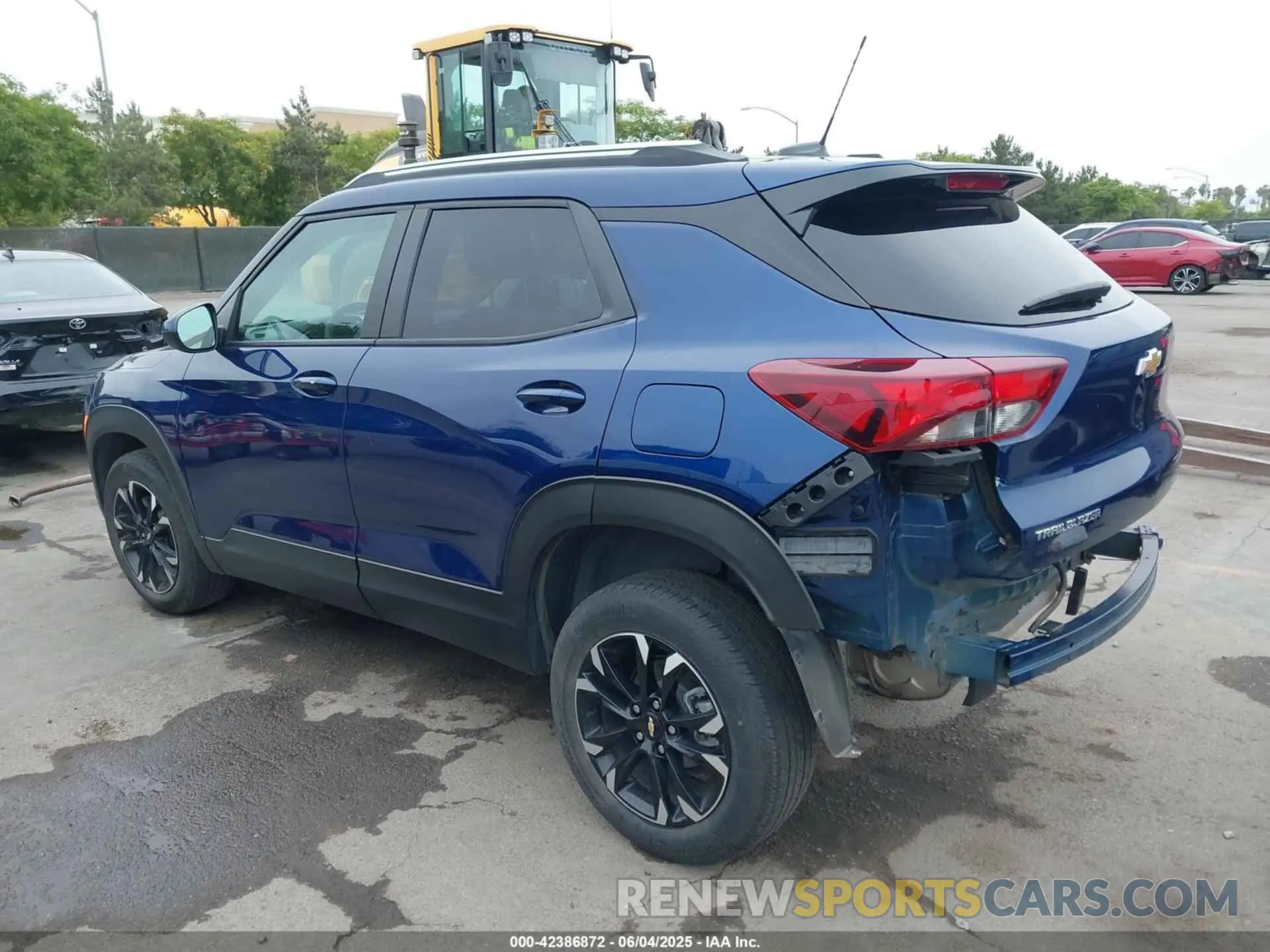 3 Фотография поврежденного автомобиля KL79MPS2XPB135436 CHEVROLET TRAILBLAZER 2023