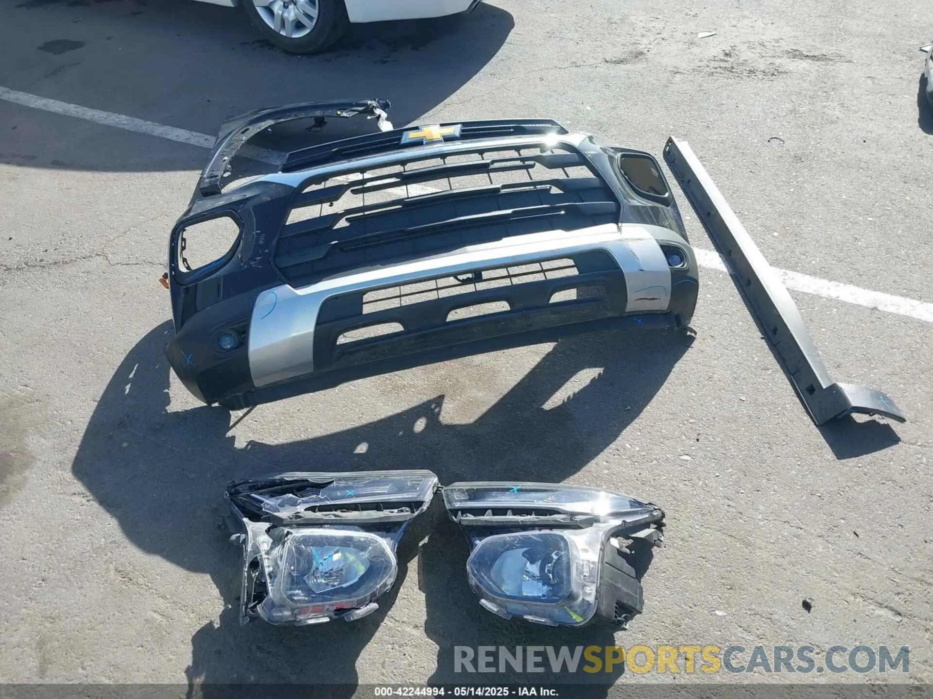 12 Photograph of a damaged car KL79MPSL0PB134434 CHEVROLET TRAILBLAZER 2023