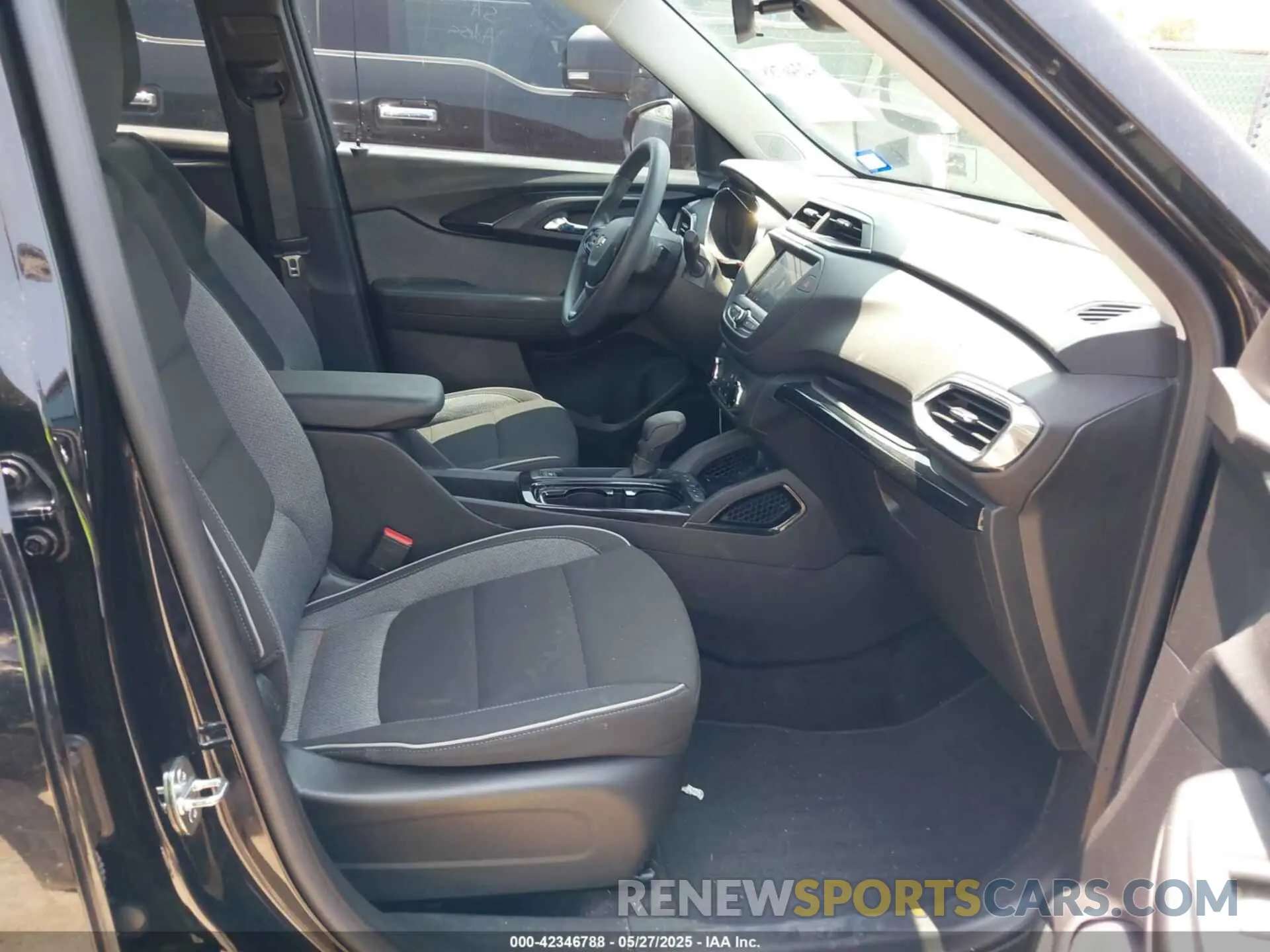 5 Фотография поврежденного автомобиля KL79MPSL1PB157477 CHEVROLET TRAILBLAZER 2023