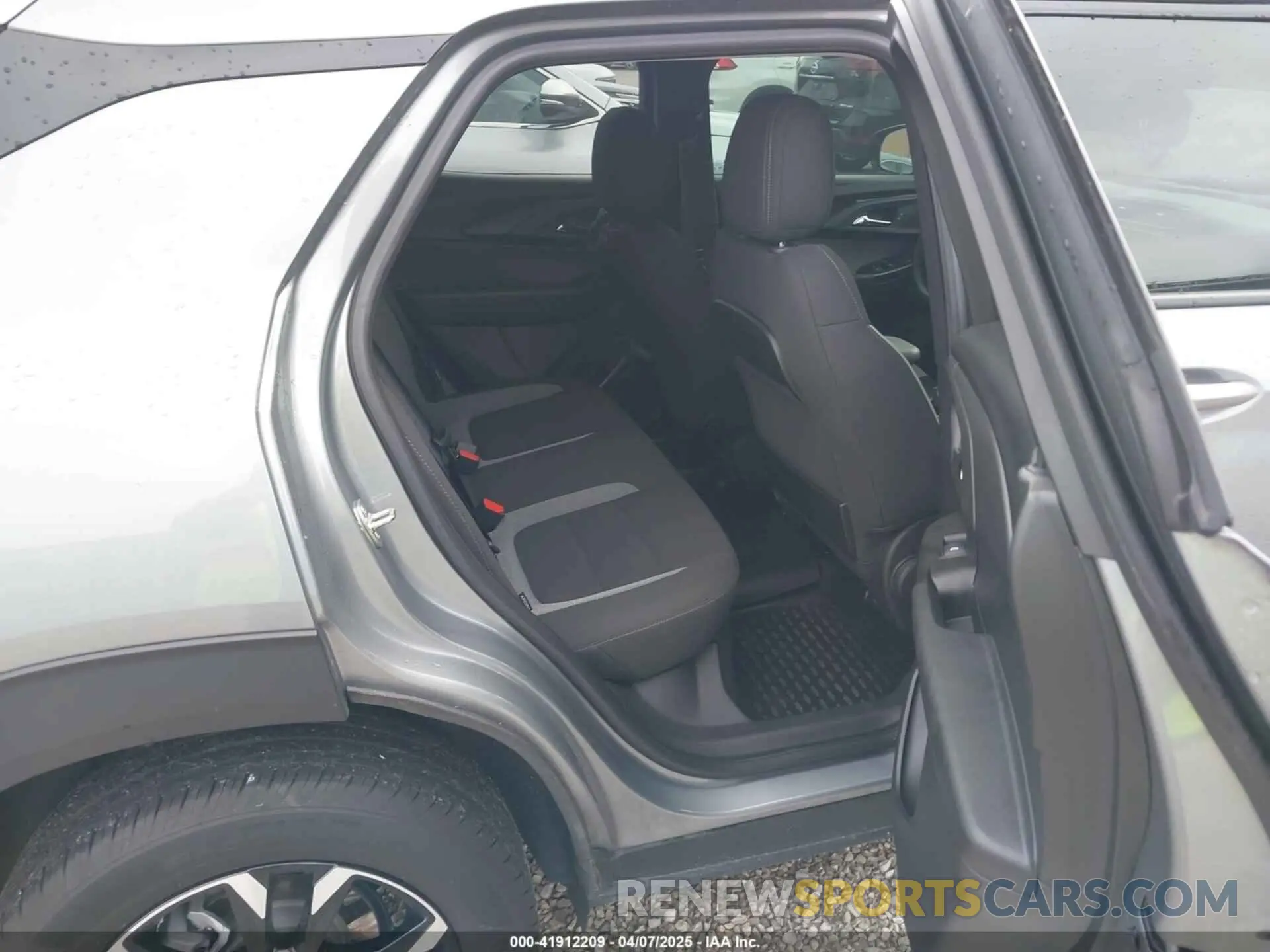 8 Photograph of a damaged car KL79MPSL2PB068064 CHEVROLET TRAILBLAZER 2023
