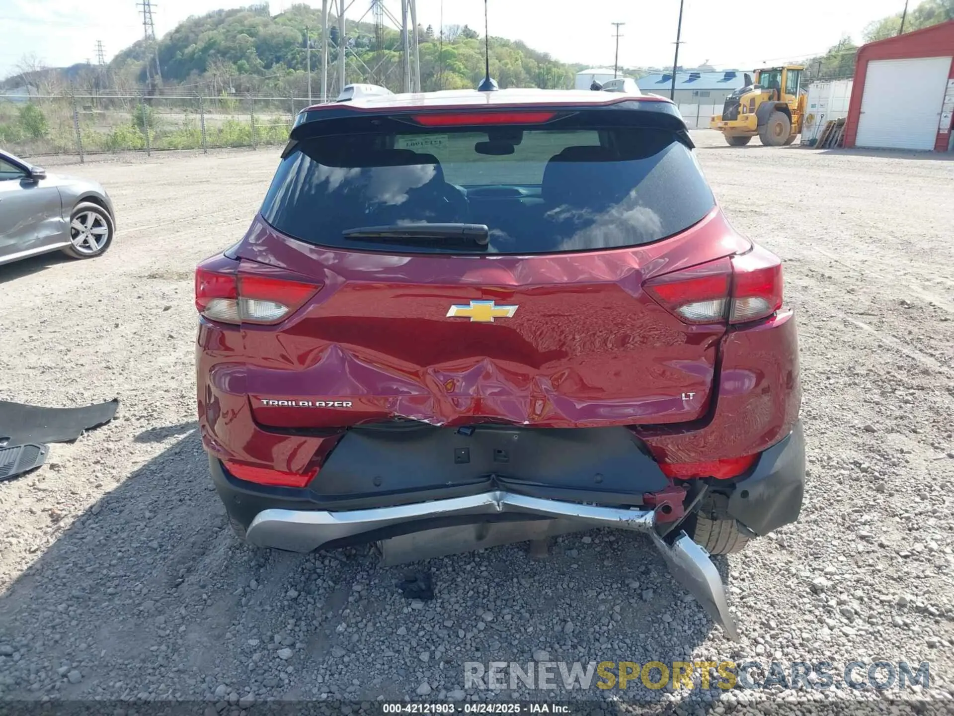 17 Photograph of a damaged car KL79MPSL2PB081137 CHEVROLET TRAILBLAZER 2023