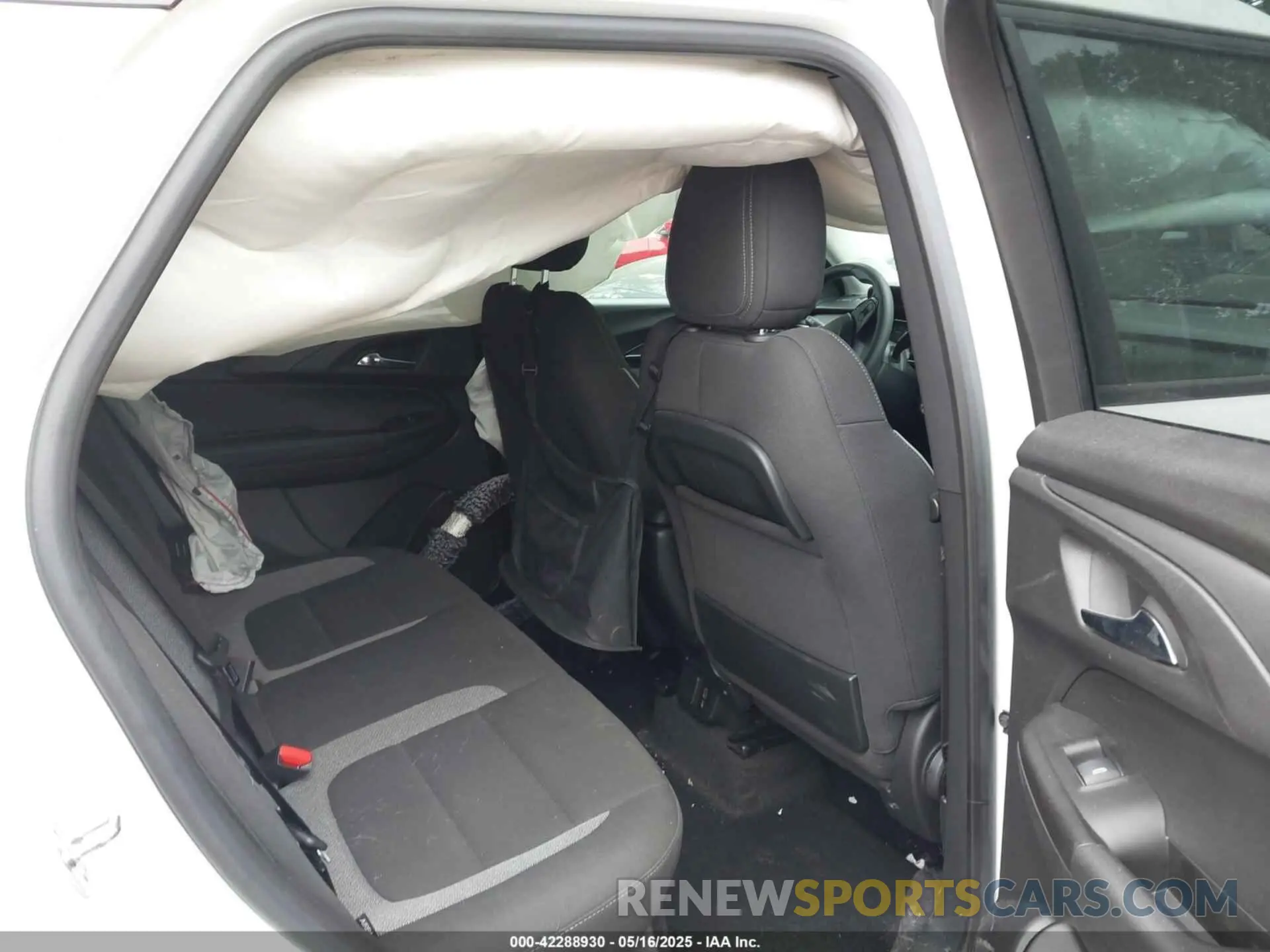 8 Фотография поврежденного автомобиля KL79MPSL2PB112824 CHEVROLET TRAILBLAZER 2023