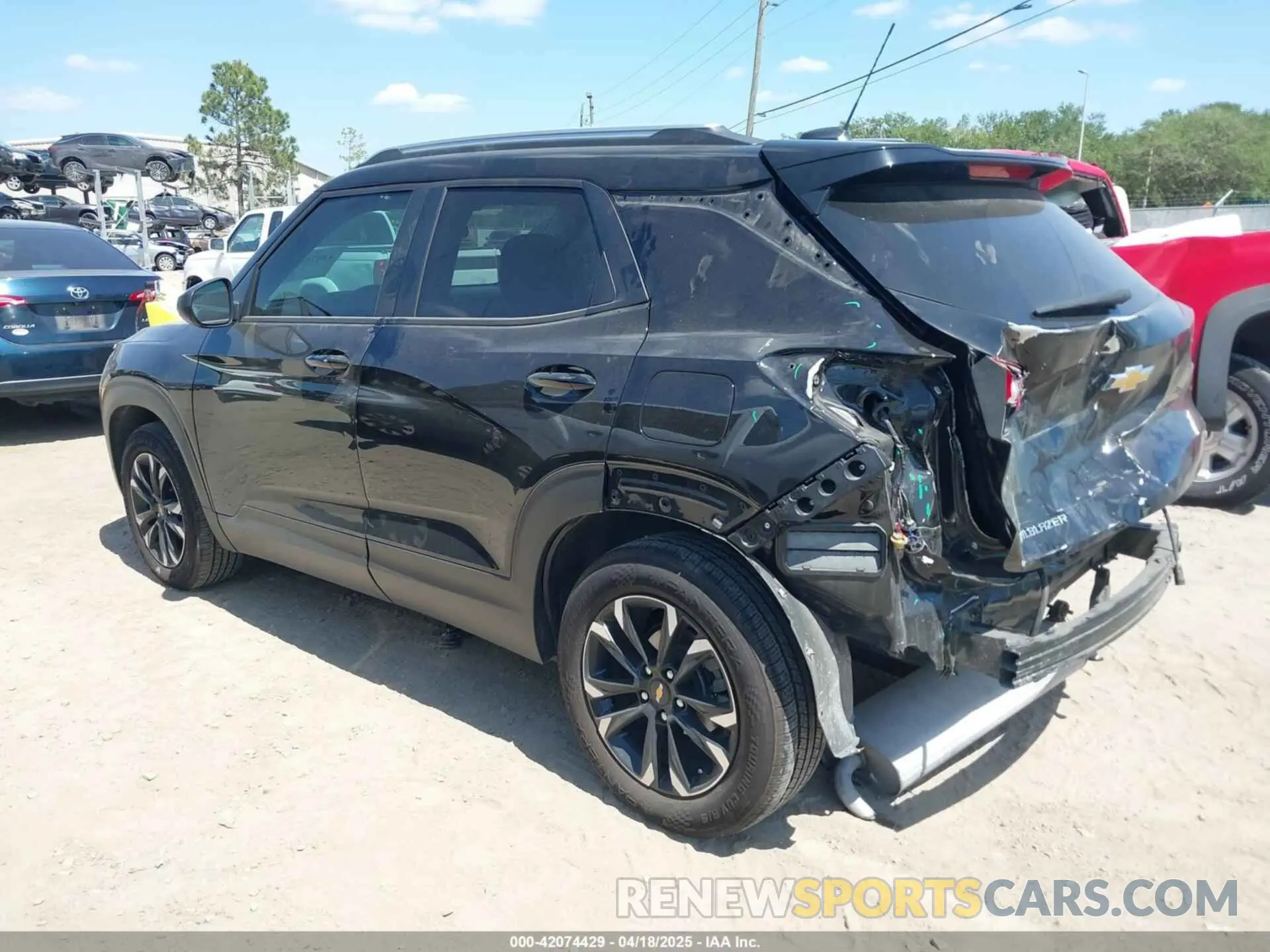 3 Photograph of a damaged car KL79MPSL6PB003993 CHEVROLET TRAILBLAZER 2023