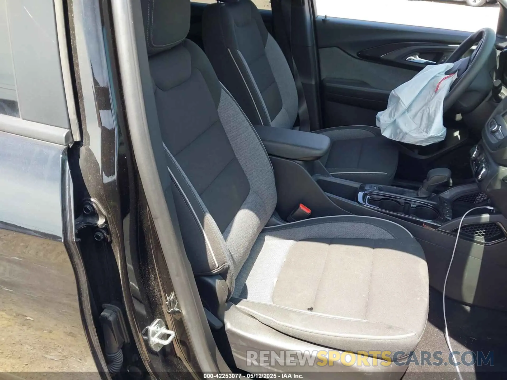 5 Фотография поврежденного автомобиля KL79MPSL8PB080333 CHEVROLET TRAILBLAZER 2023