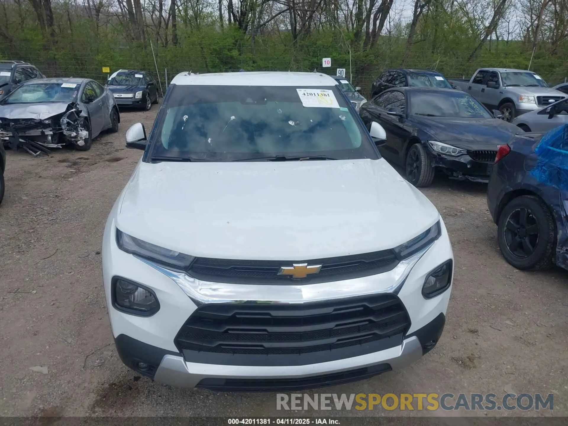 12 Photograph of a damaged car KL79MPSL9PB115624 CHEVROLET TRAILBLAZER 2023