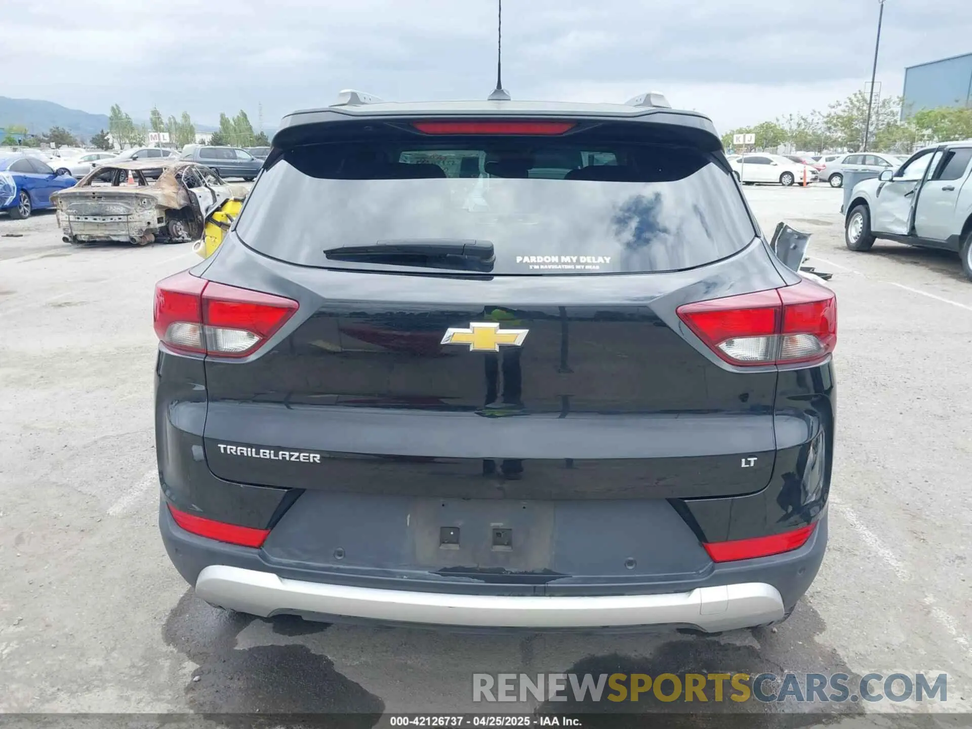 17 Photograph of a damaged car KL79MPSLXPB026239 CHEVROLET TRAILBLAZER 2023