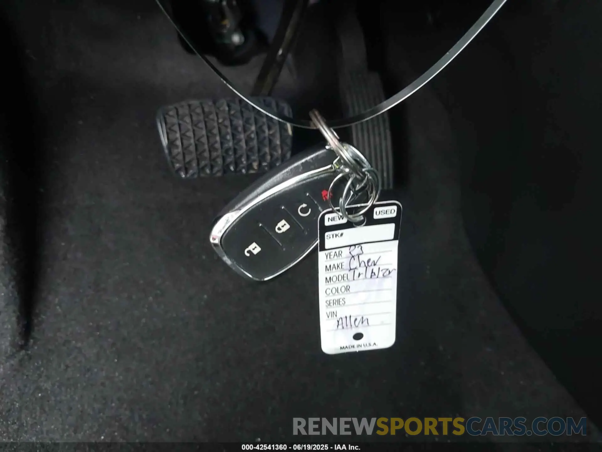 11 Photograph of a damaged car KL79MRSL4PB157775 CHEVROLET TRAILBLAZER 2023
