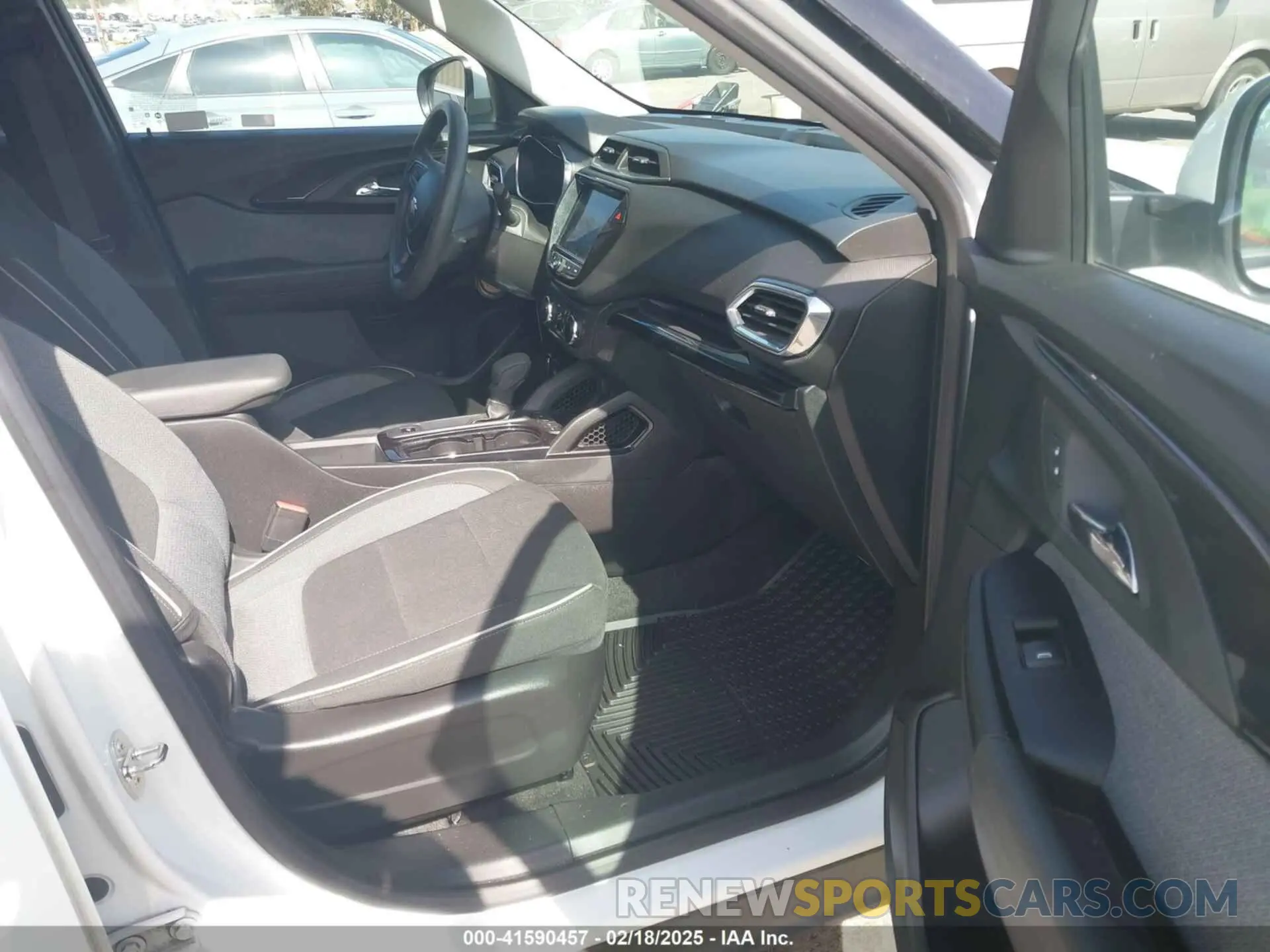5 Photograph of a damaged car KL79MRSL8PB120812 CHEVROLET TRAILBLAZER 2023