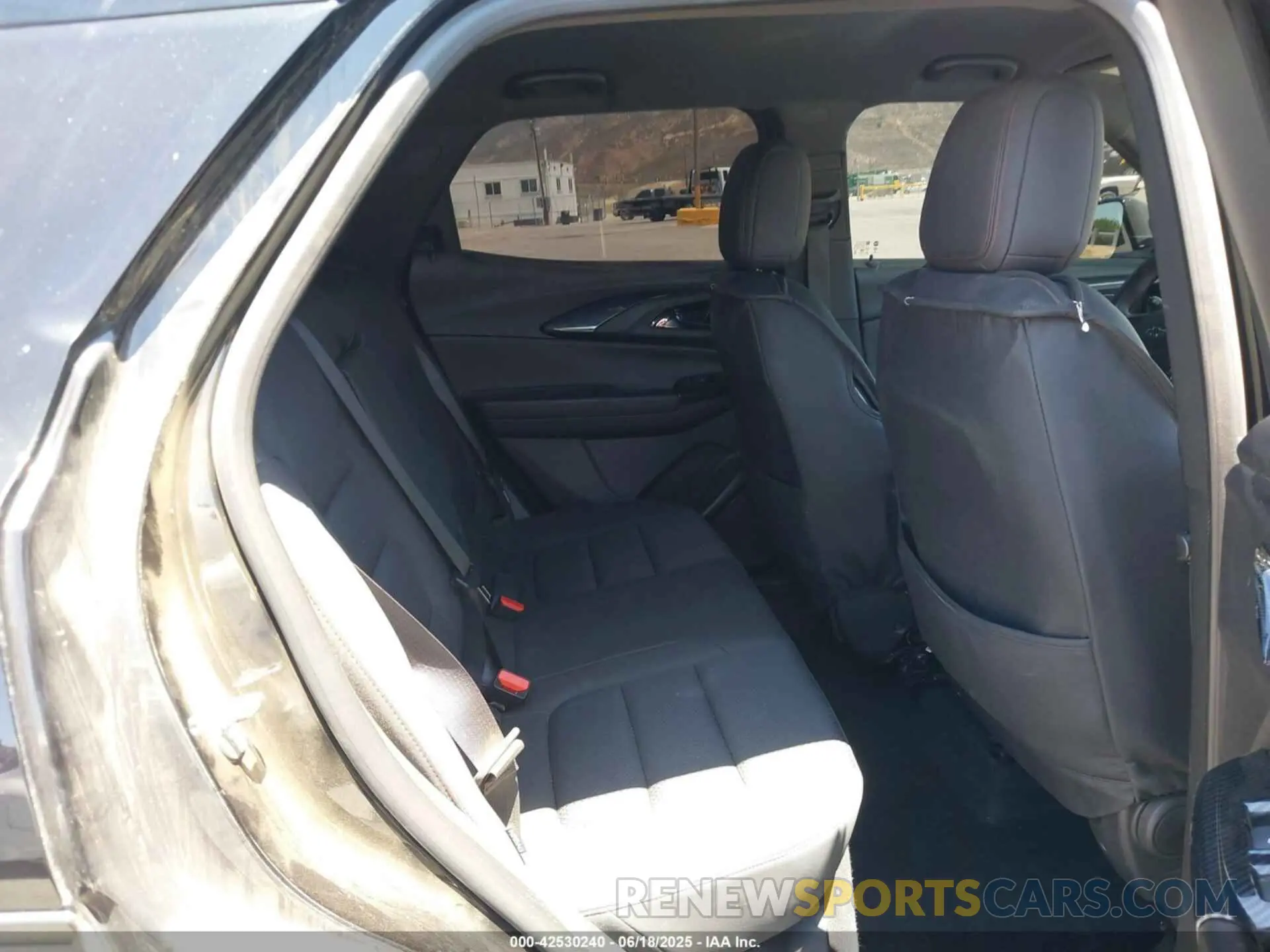8 Photograph of a damaged car KL79MTSL1PB156807 CHEVROLET TRAILBLAZER 2023