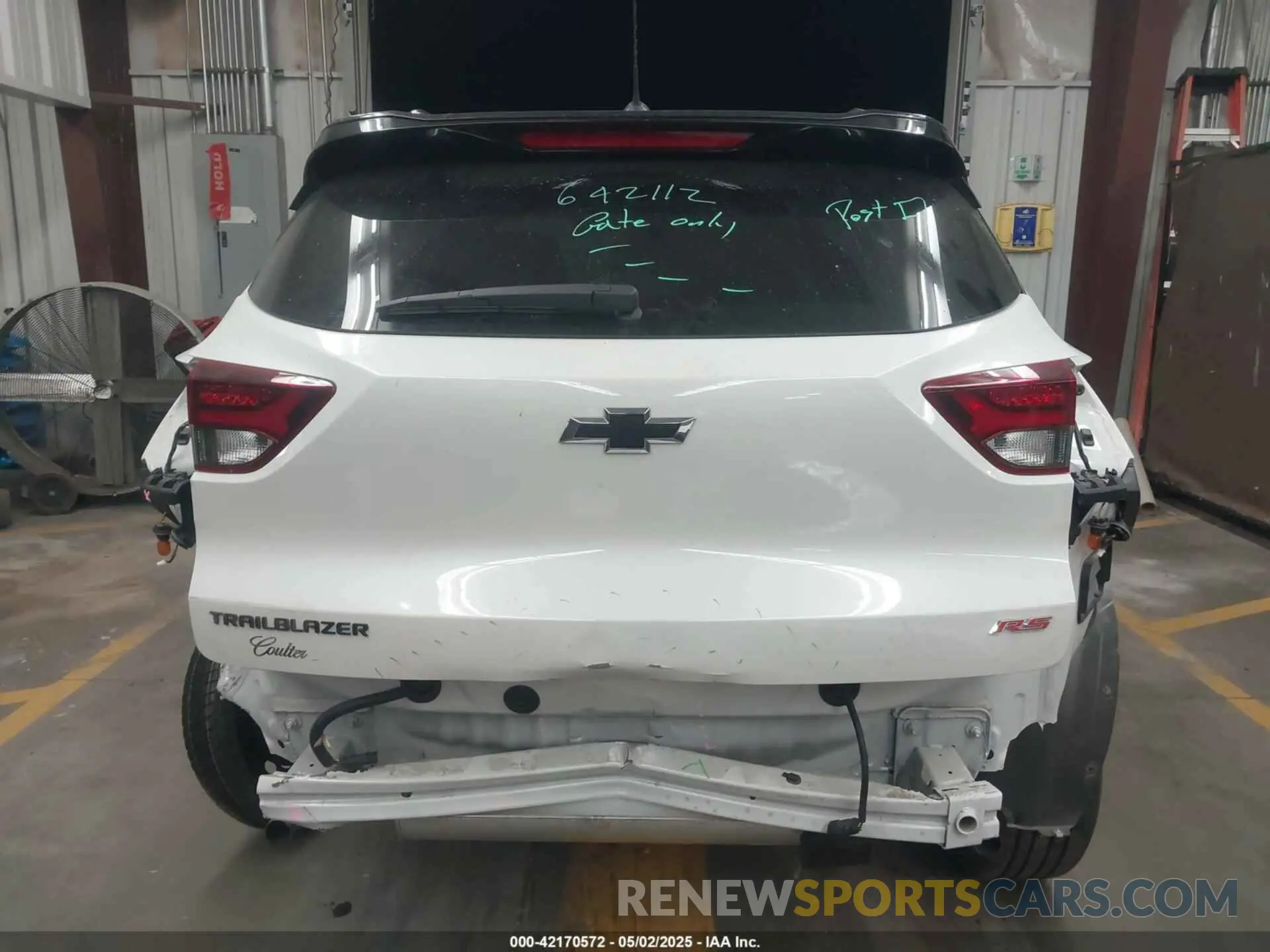 17 Photograph of a damaged car KL79MTSL3PB195589 CHEVROLET TRAILBLAZER 2023
