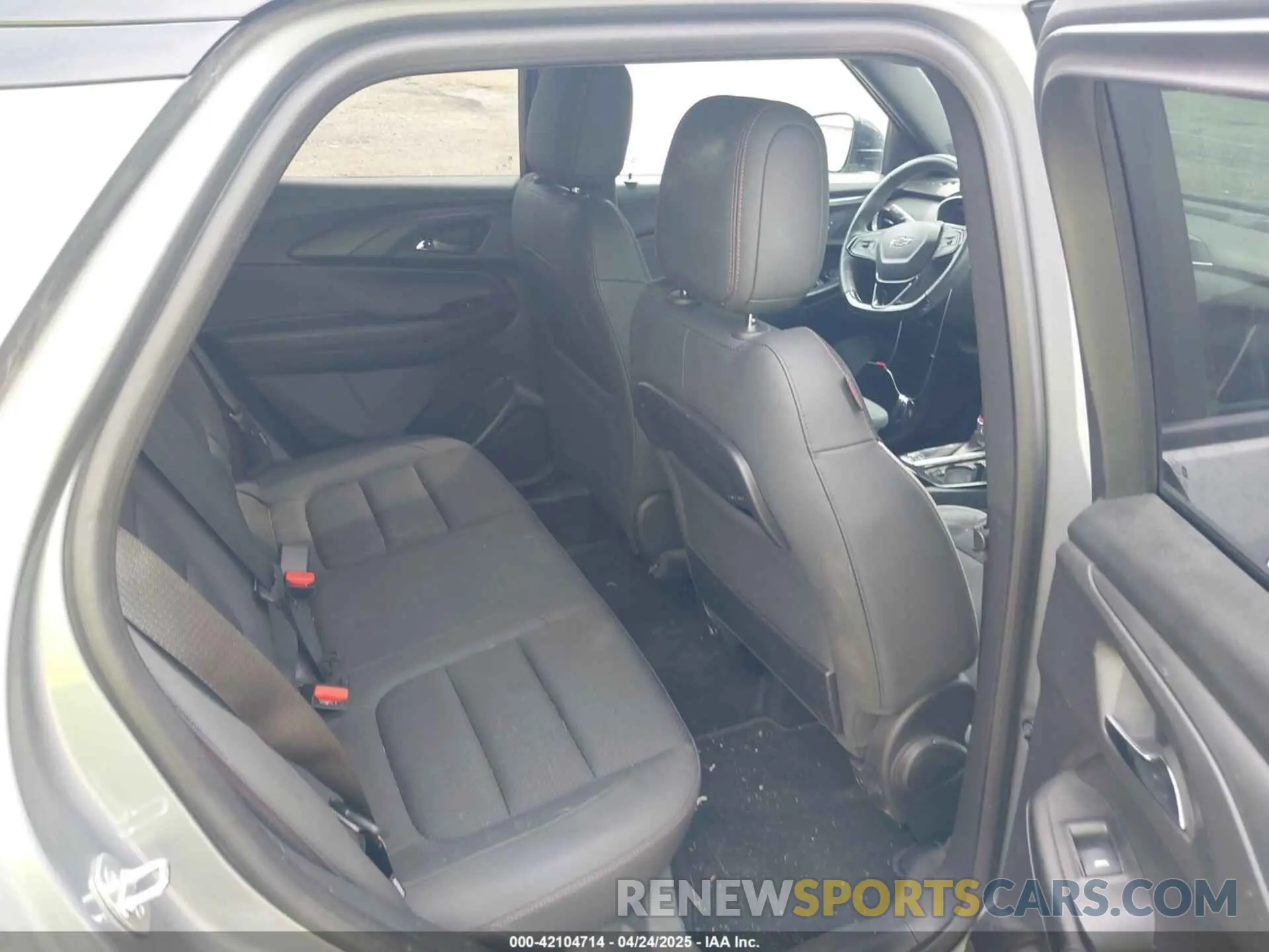 8 Фотография поврежденного автомобиля KL79MUSL1PB216879 CHEVROLET TRAILBLAZER 2023