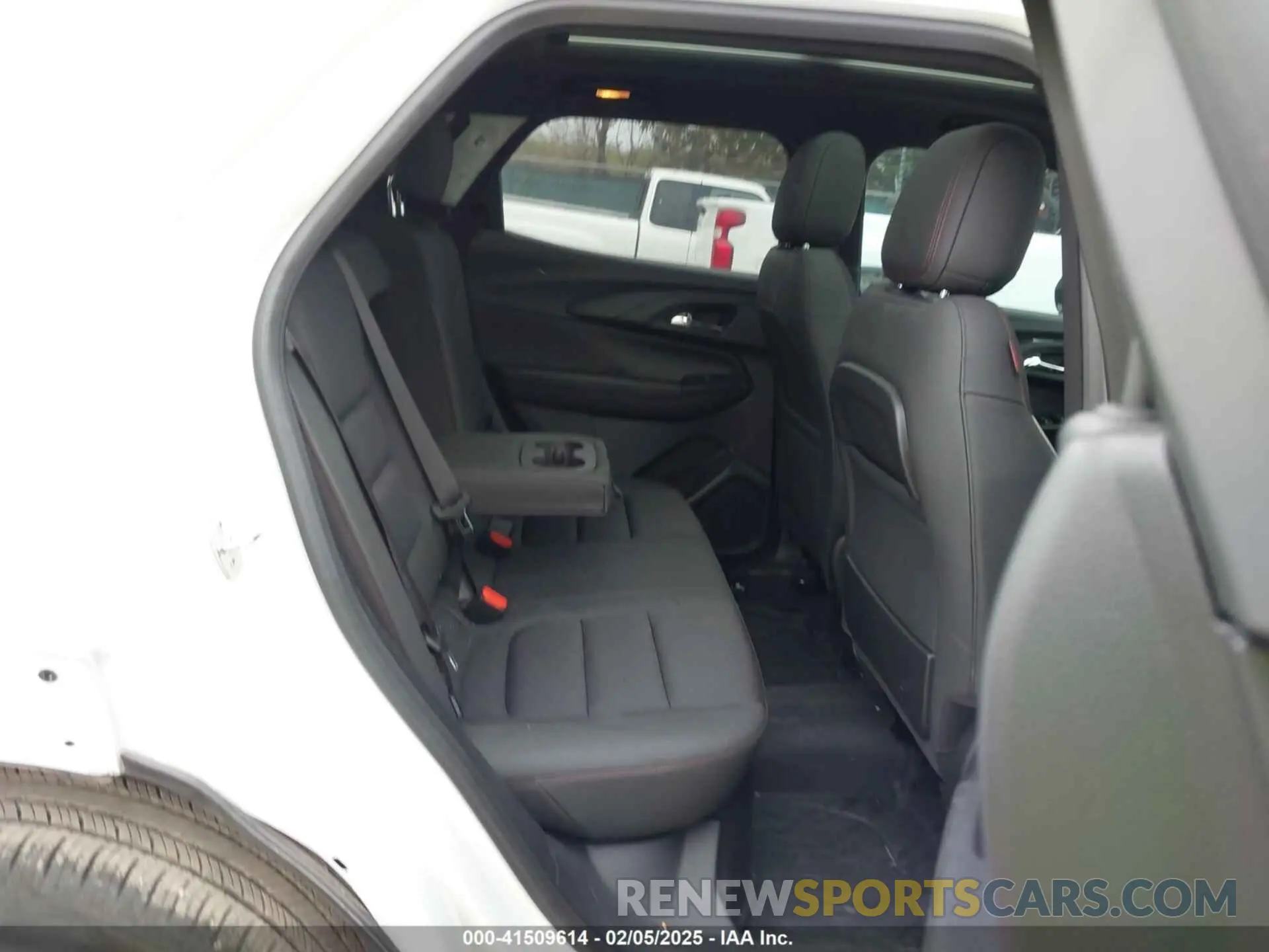 8 Фотография поврежденного автомобиля KL79MUSL3PB218665 CHEVROLET TRAILBLAZER 2023