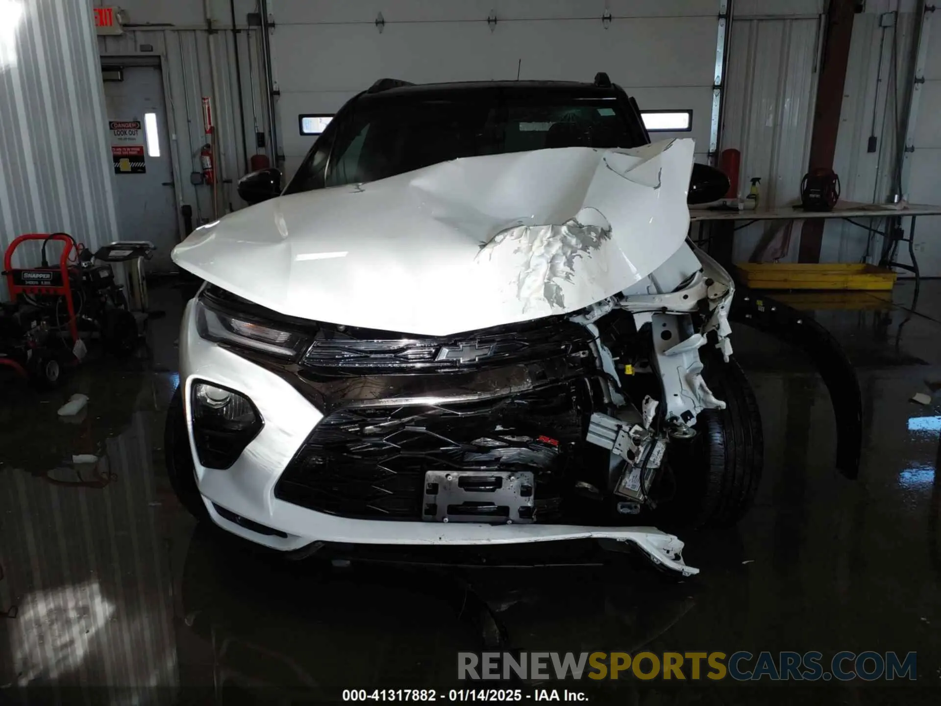 12 Photograph of a damaged car KL79MUSL4PB038725 CHEVROLET TRAILBLAZER 2023