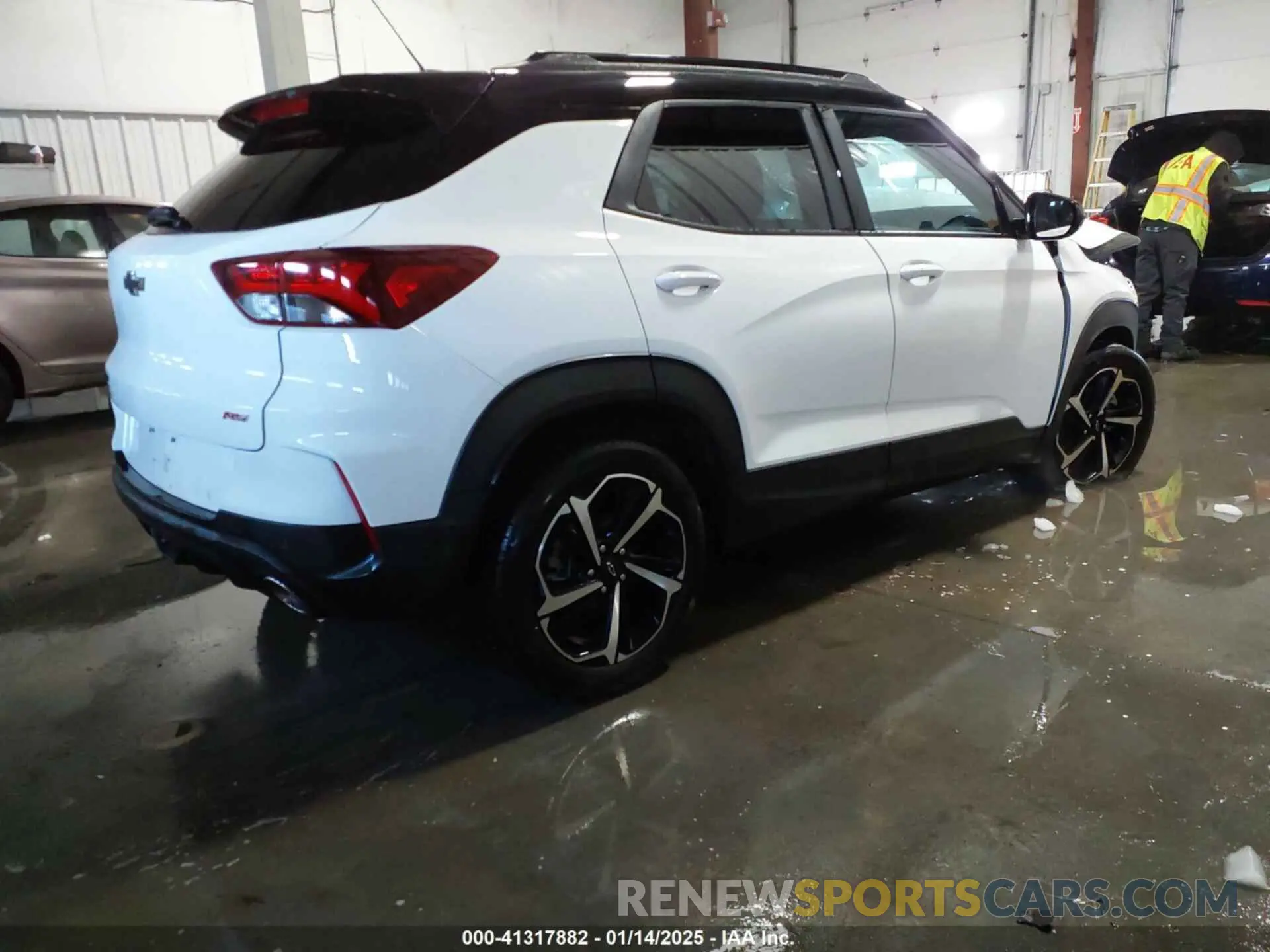 4 Photograph of a damaged car KL79MUSL4PB038725 CHEVROLET TRAILBLAZER 2023