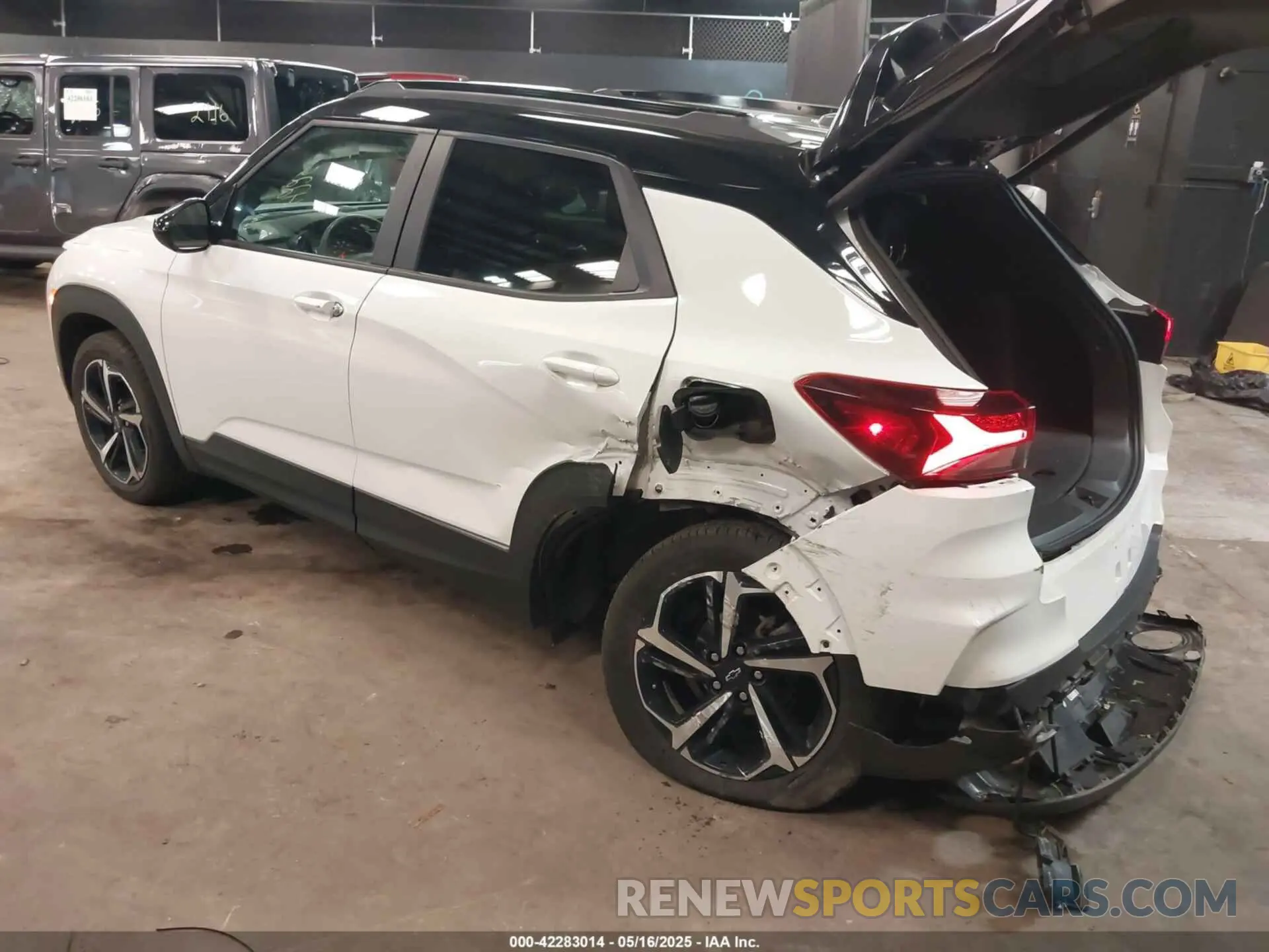 3 Фотография поврежденного автомобиля KL79MUSL5PB142477 CHEVROLET TRAILBLAZER 2023