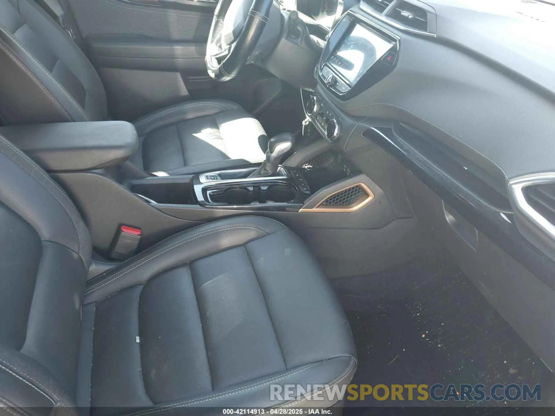 5 Photograph of a damaged car KL79MVSL6PB178085 CHEVROLET TRAILBLAZER 2023