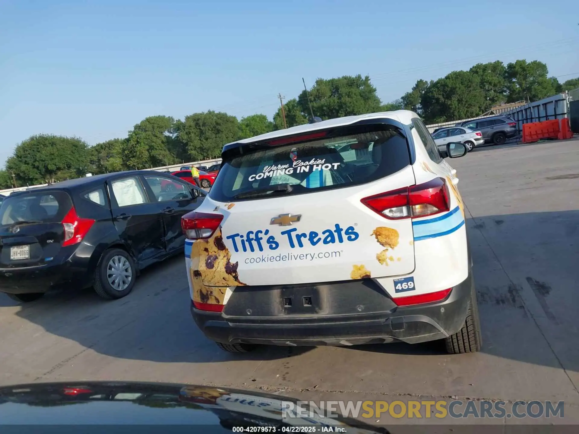 17 Photograph of a damaged car KL79MMS28RB098209 CHEVROLET TRAILBLAZER 2024