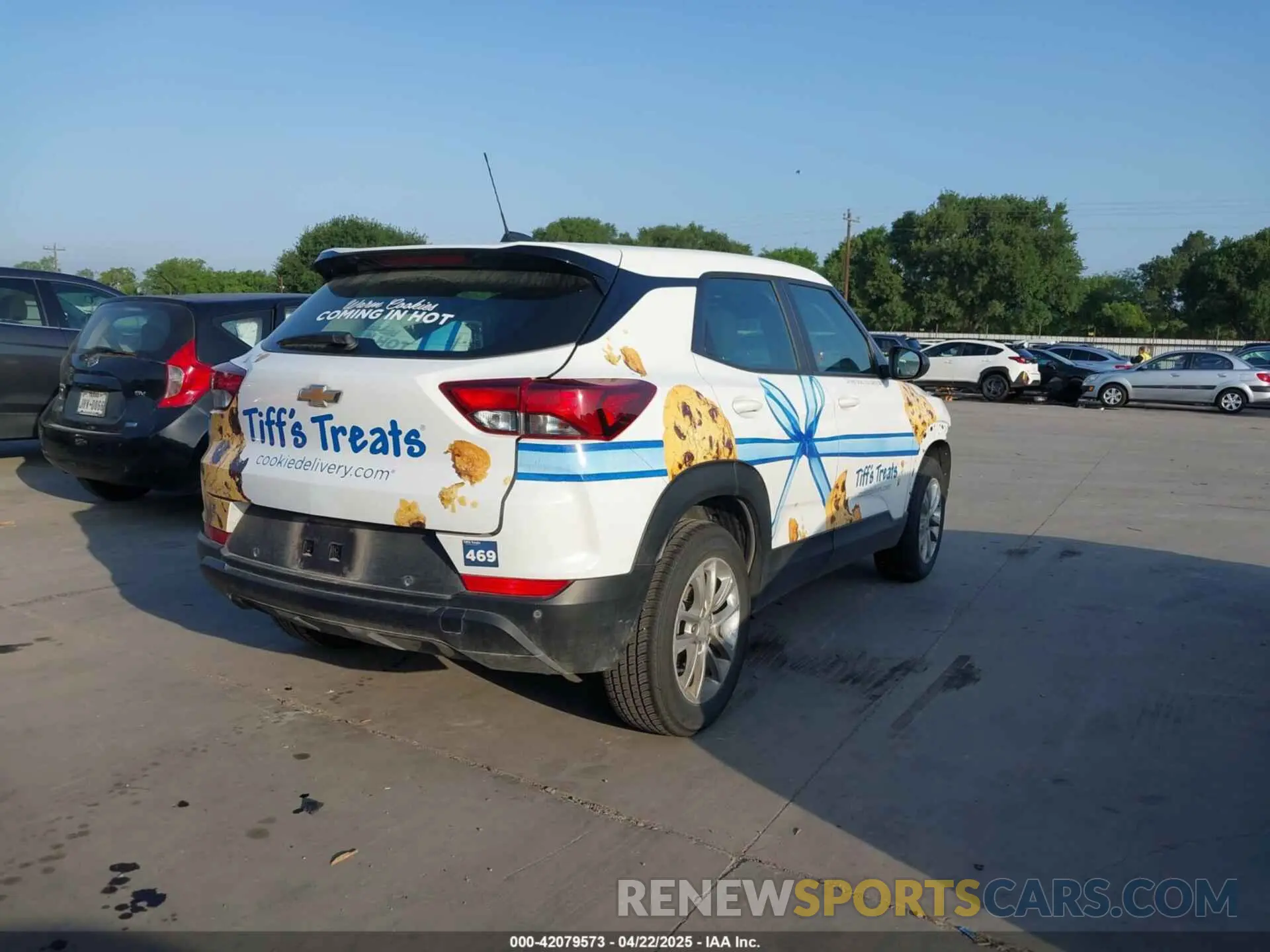4 Photograph of a damaged car KL79MMS28RB098209 CHEVROLET TRAILBLAZER 2024