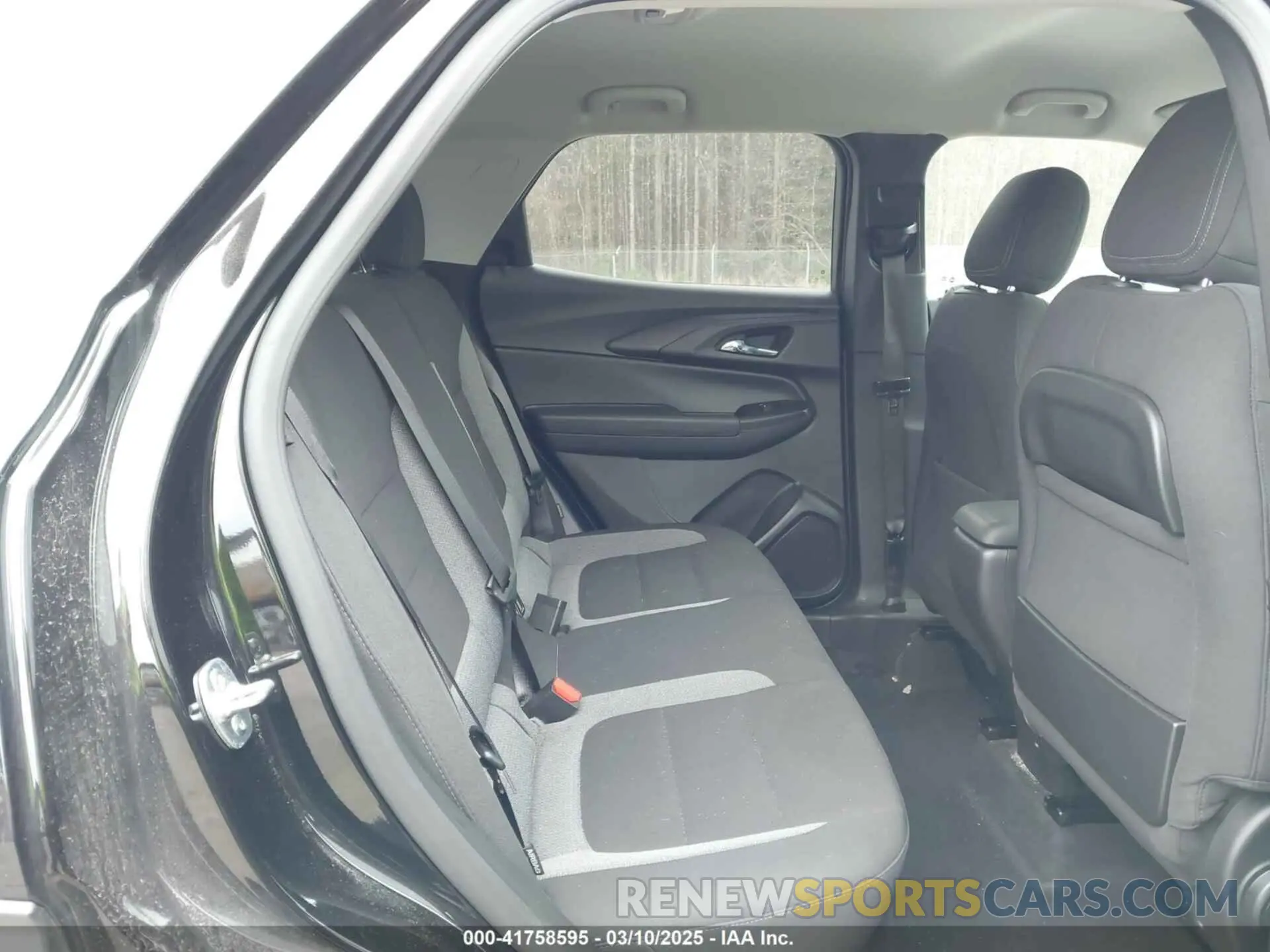 8 Фотография поврежденного автомобиля KL79MMSL3RB098482 CHEVROLET TRAILBLAZER 2024