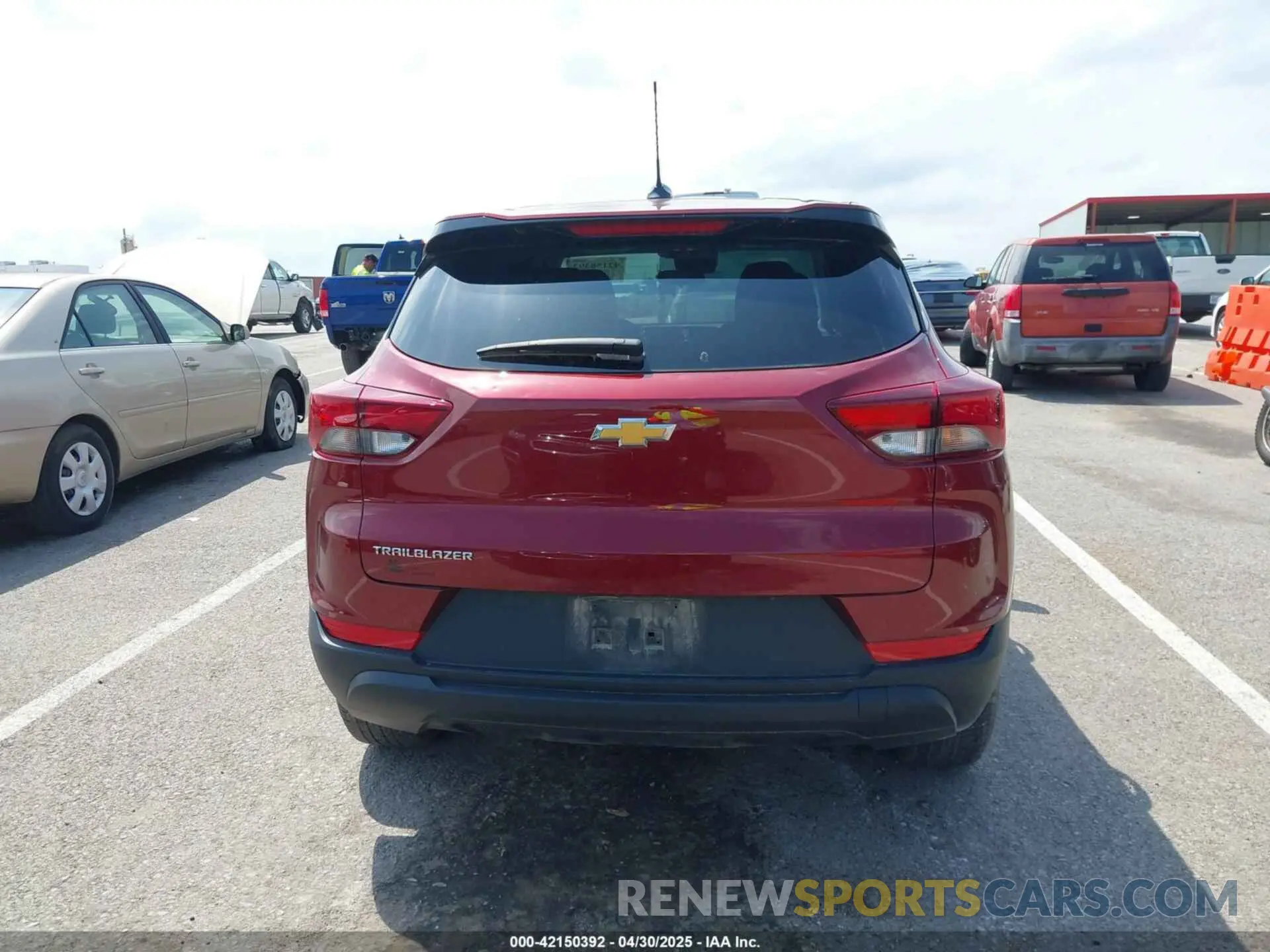 17 Photograph of a damaged car KL79MMSL3RB145560 CHEVROLET TRAILBLAZER 2024