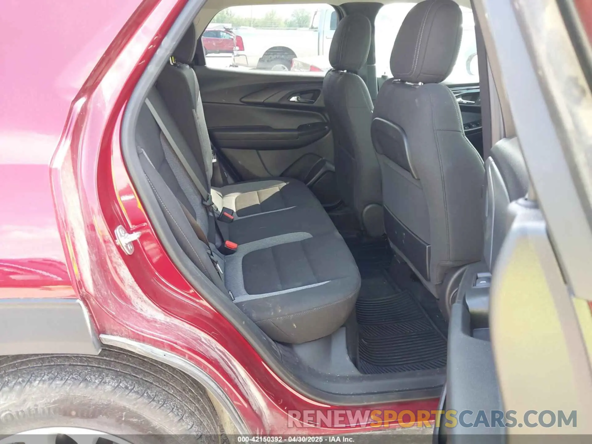 8 Photograph of a damaged car KL79MMSL3RB145560 CHEVROLET TRAILBLAZER 2024