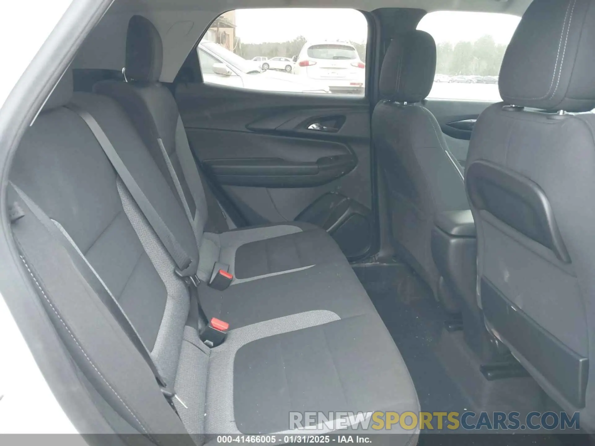 8 Photograph of a damaged car KL79MMSL8RB131590 CHEVROLET TRAILBLAZER 2024