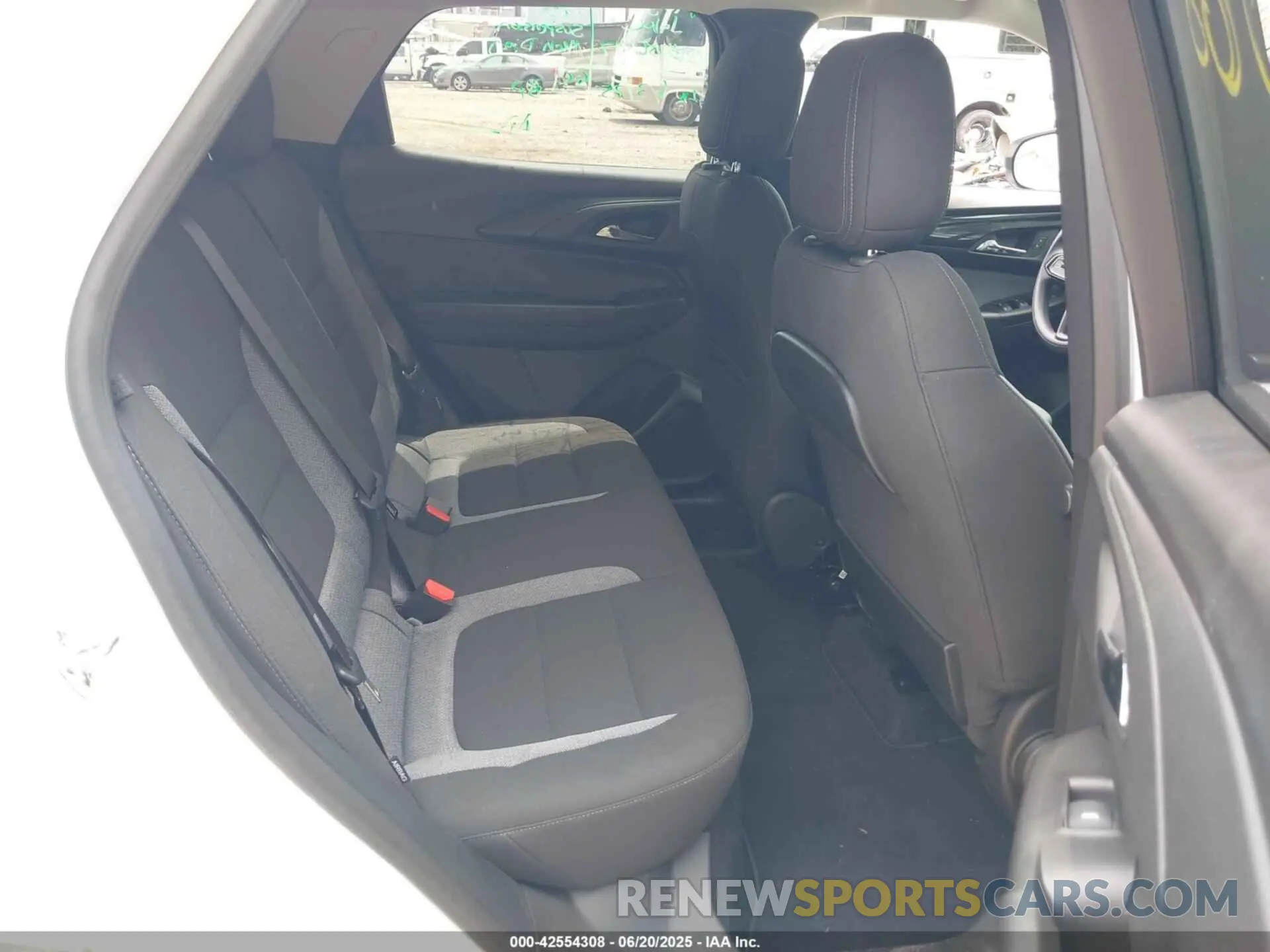 8 Фотография поврежденного автомобиля KL79MMSL9RB097000 CHEVROLET TRAILBLAZER 2024