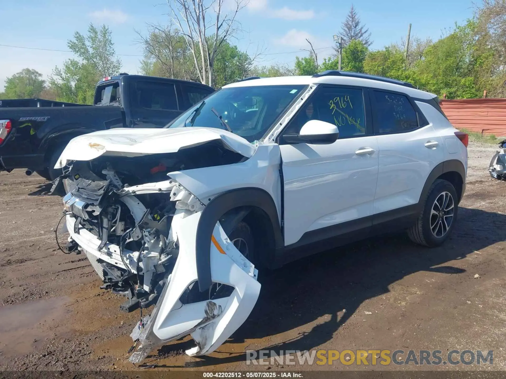 2 Photograph of a damaged car KL79MPS23RB053969 CHEVROLET TRAILBLAZER 2024