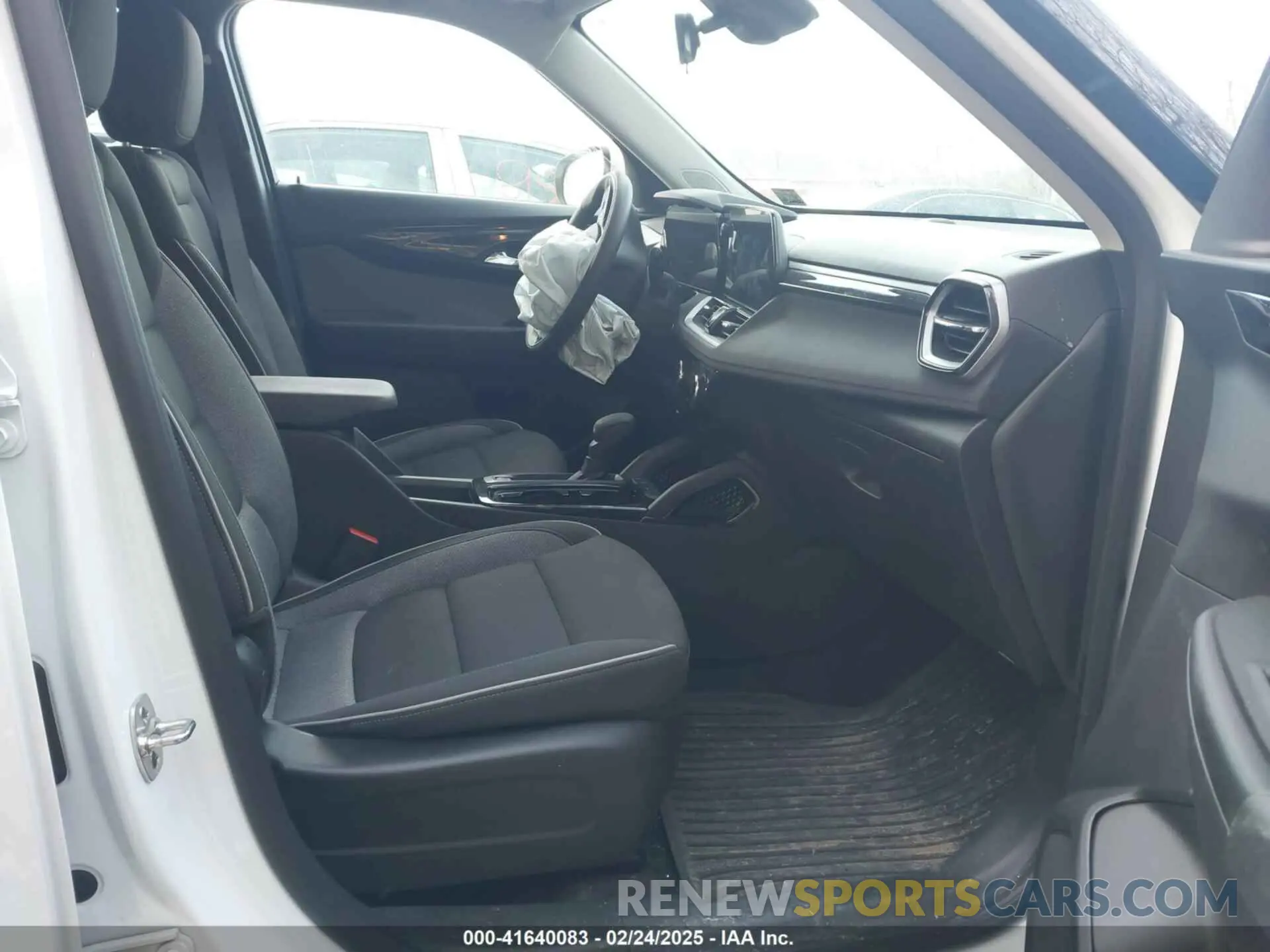 5 Фотография поврежденного автомобиля KL79MPS27RB203825 CHEVROLET TRAILBLAZER 2024