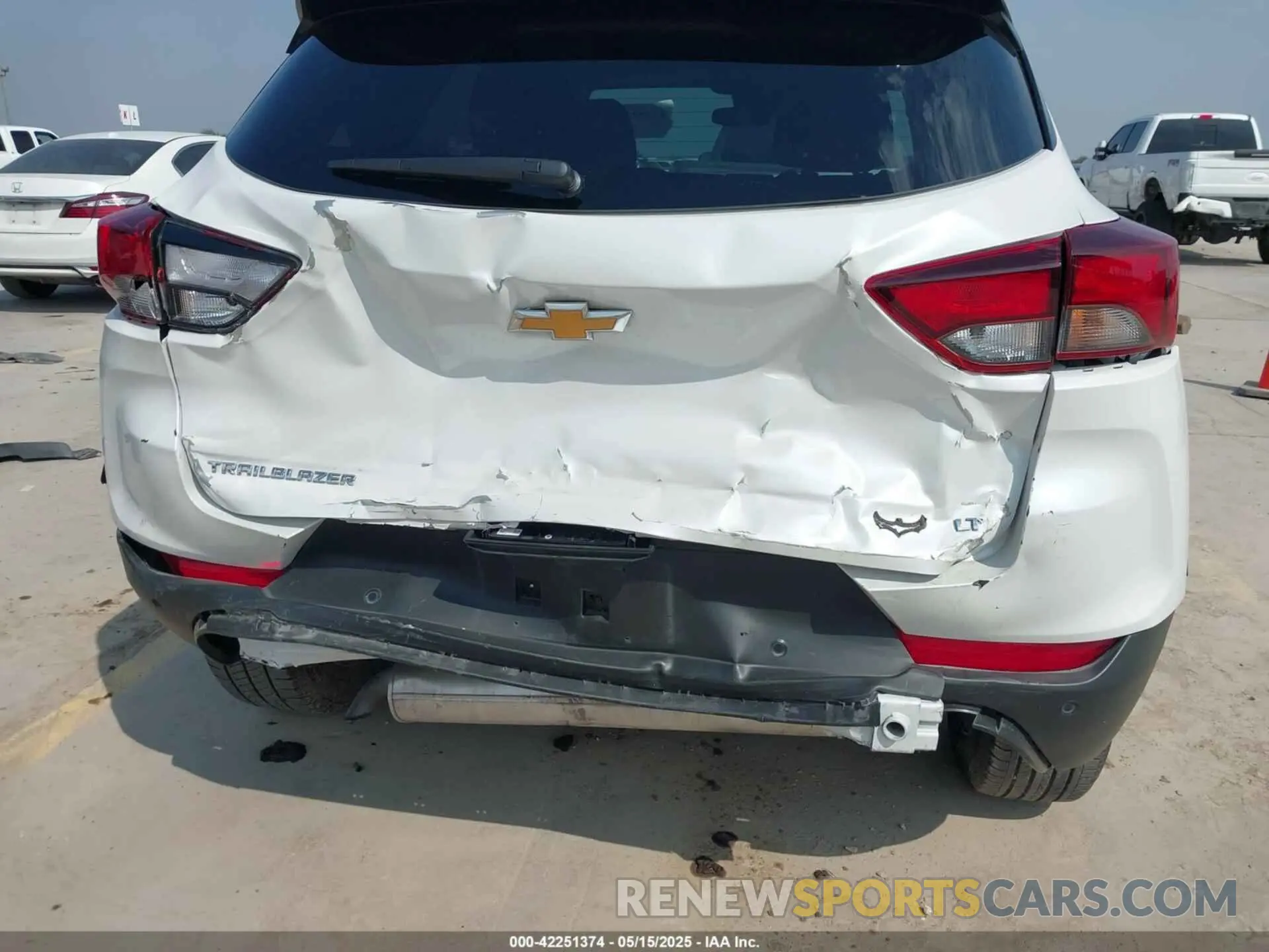 19 Photograph of a damaged car KL79MPSL8RB115262 CHEVROLET TRAILBLAZER 2024