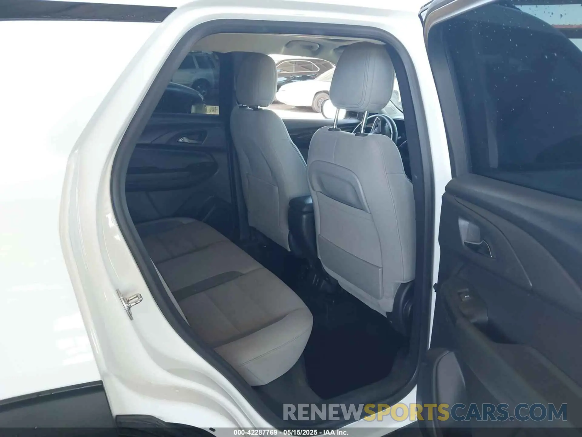 8 Фотография поврежденного автомобиля KL79MRSL5RB077405 CHEVROLET TRAILBLAZER 2024