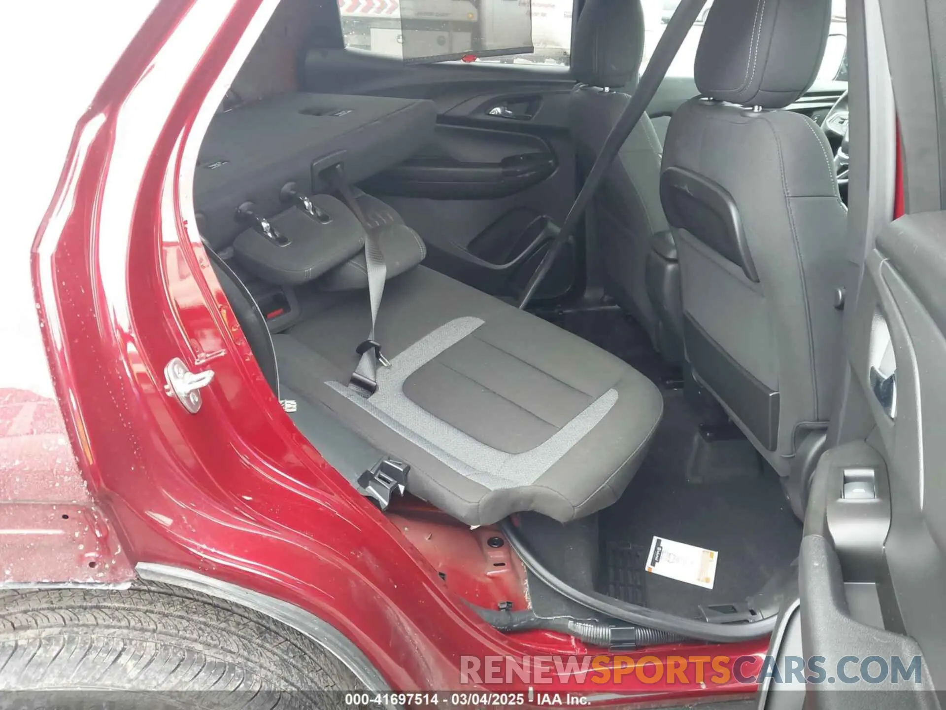8 Фотография поврежденного автомобиля KL79MRSL8RB183007 CHEVROLET TRAILBLAZER 2024