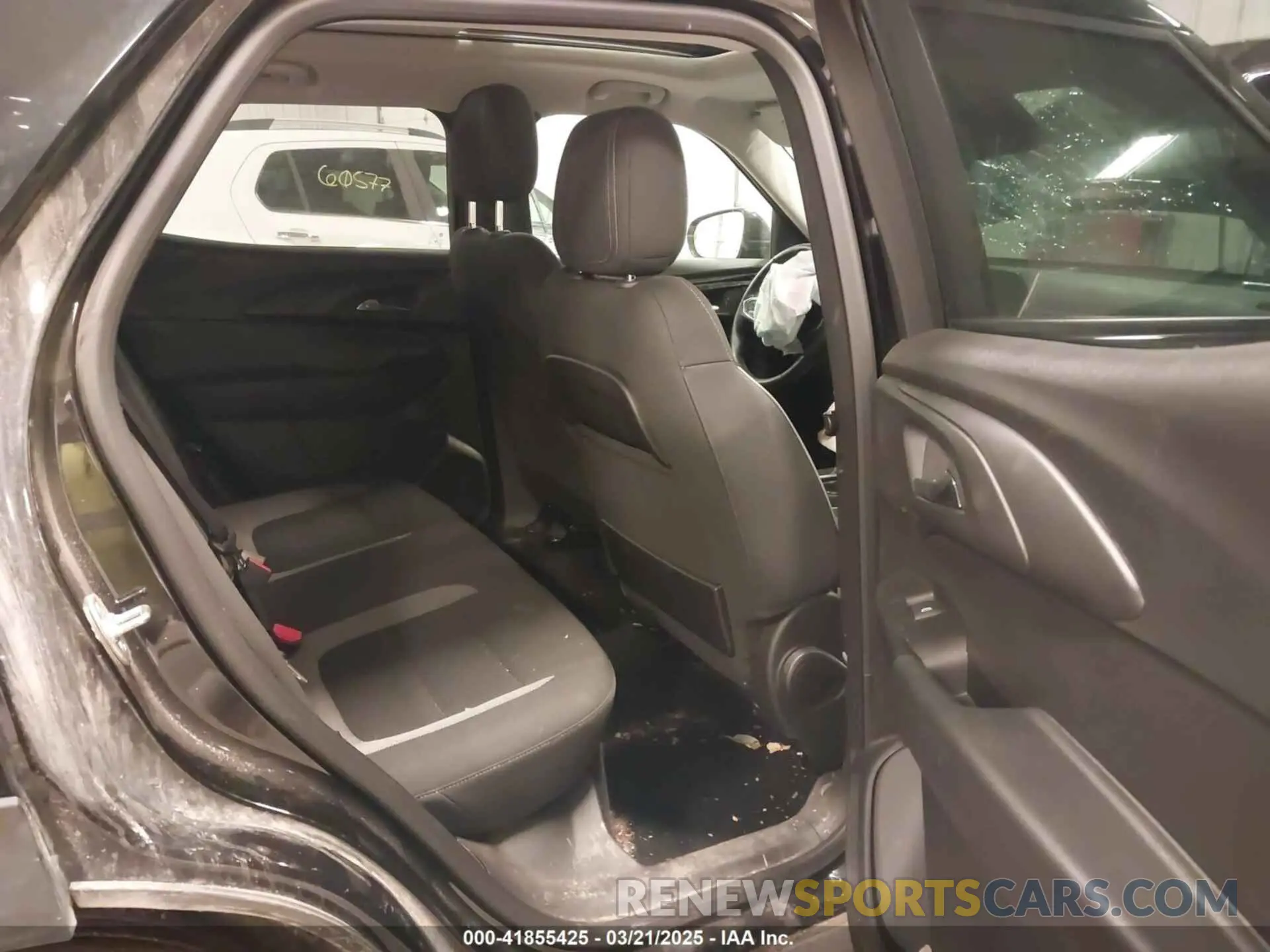 8 Фотография поврежденного автомобиля KL79MRSLXRB061099 CHEVROLET TRAILBLAZER 2024