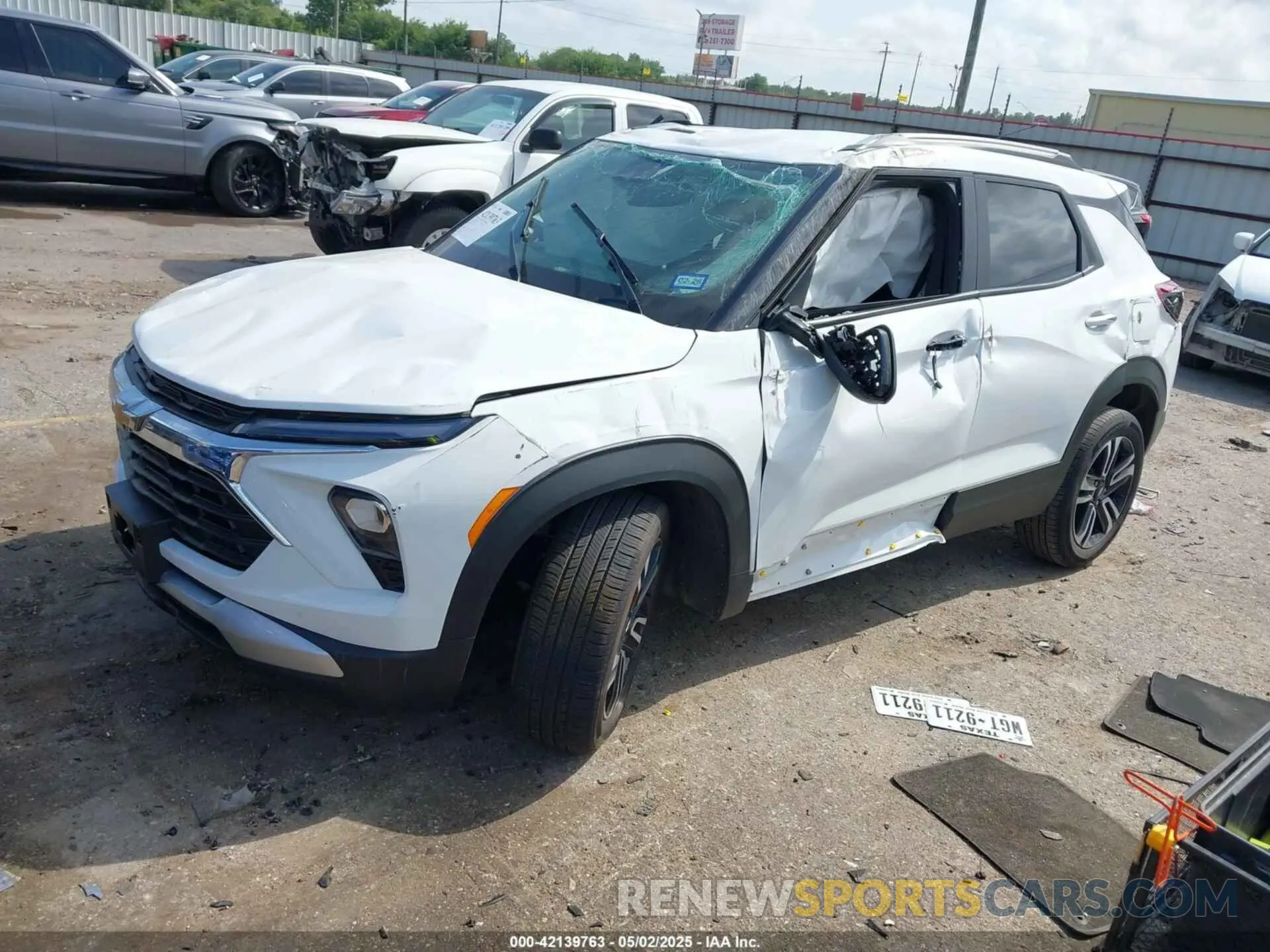 2 Фотография поврежденного автомобиля KL79MPSL5SB054832 CHEVROLET TRAILBLAZER 2025