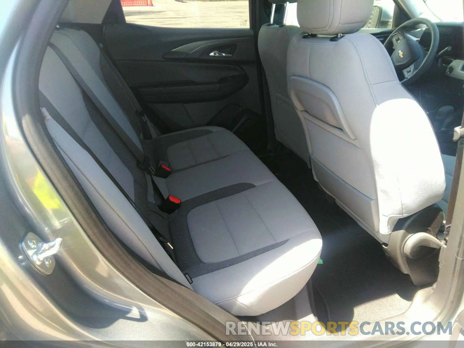 8 Фотография поврежденного автомобиля KL79MPSP1SB126354 CHEVROLET TRAILBLAZER 2025