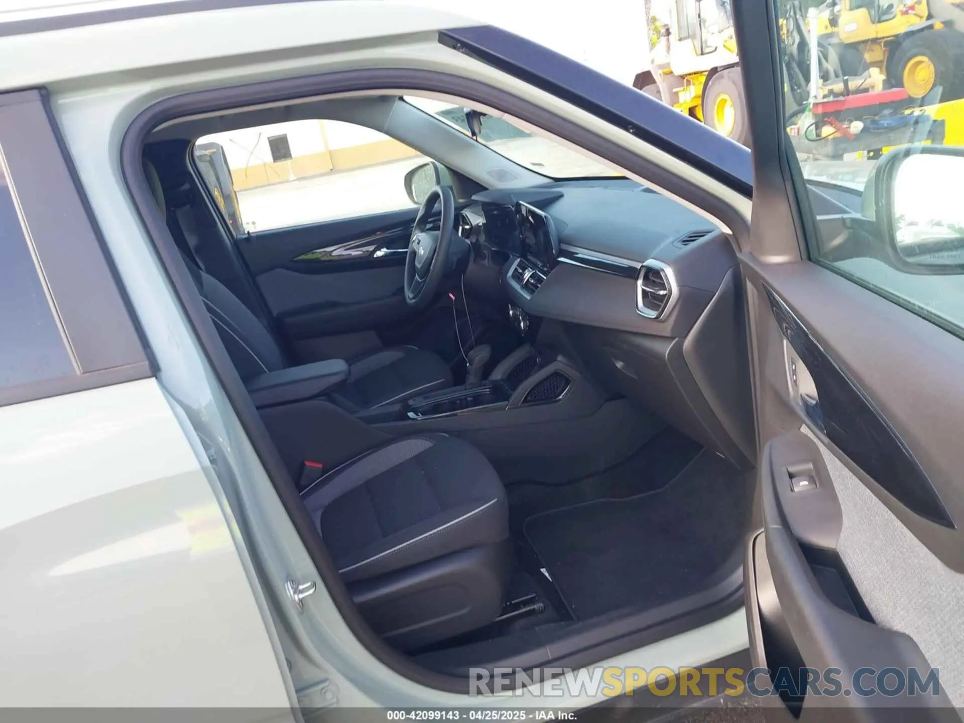 5 Фотография поврежденного автомобиля KL79MRSL4SB153802 CHEVROLET TRAILBLAZER 2025