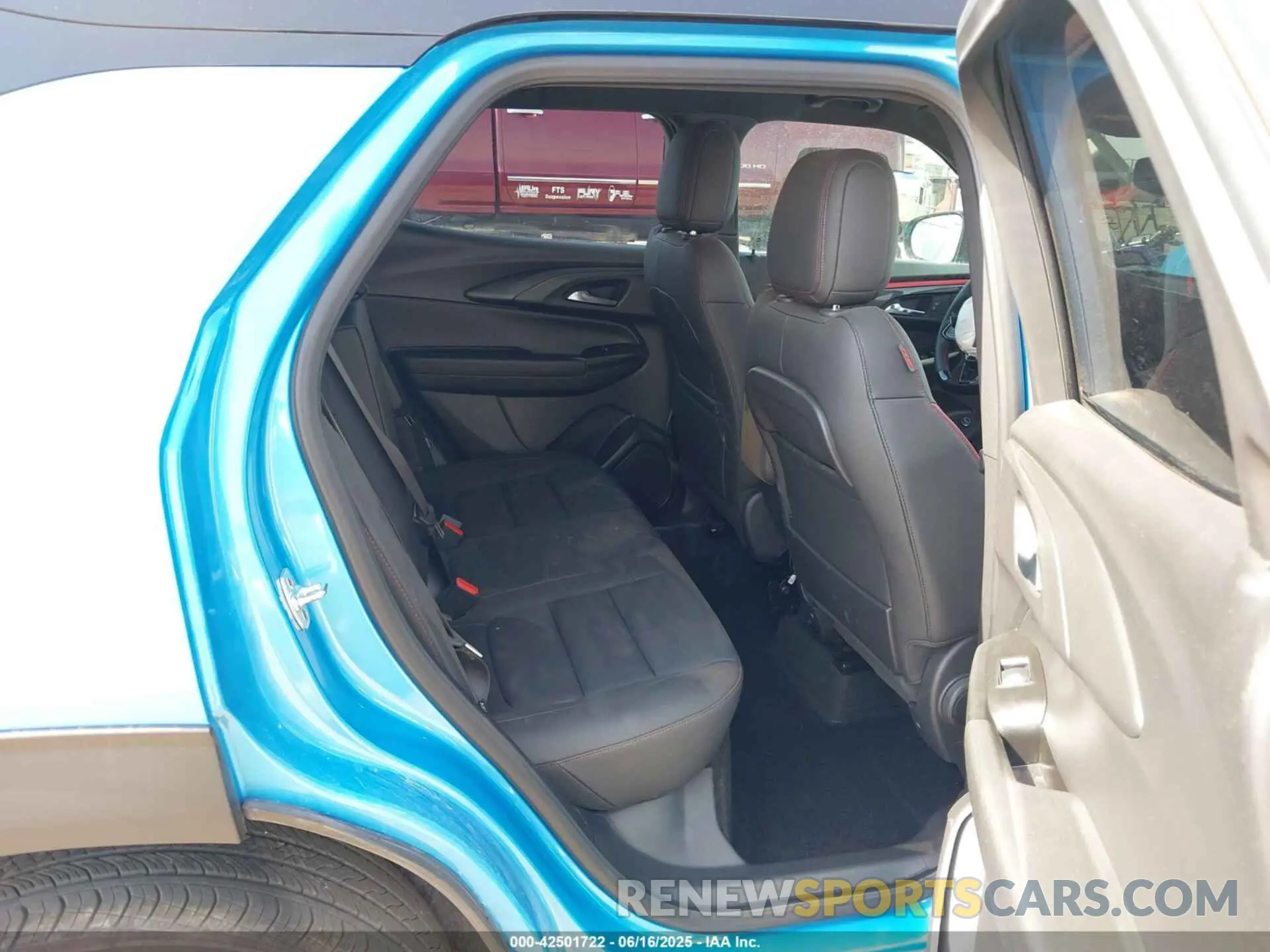 8 Фотография поврежденного автомобиля KL79MTSL5SB093624 CHEVROLET TRAILBLAZER 2025