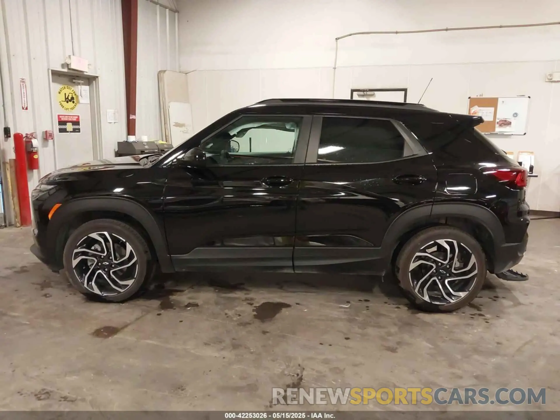 15 Фотография поврежденного автомобиля KL79MTSL7SB083998 CHEVROLET TRAILBLAZER 2025